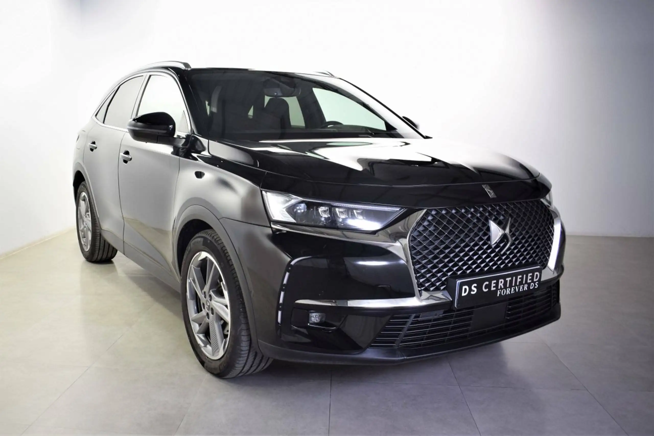 DS Automobiles - DS 7 Crossback