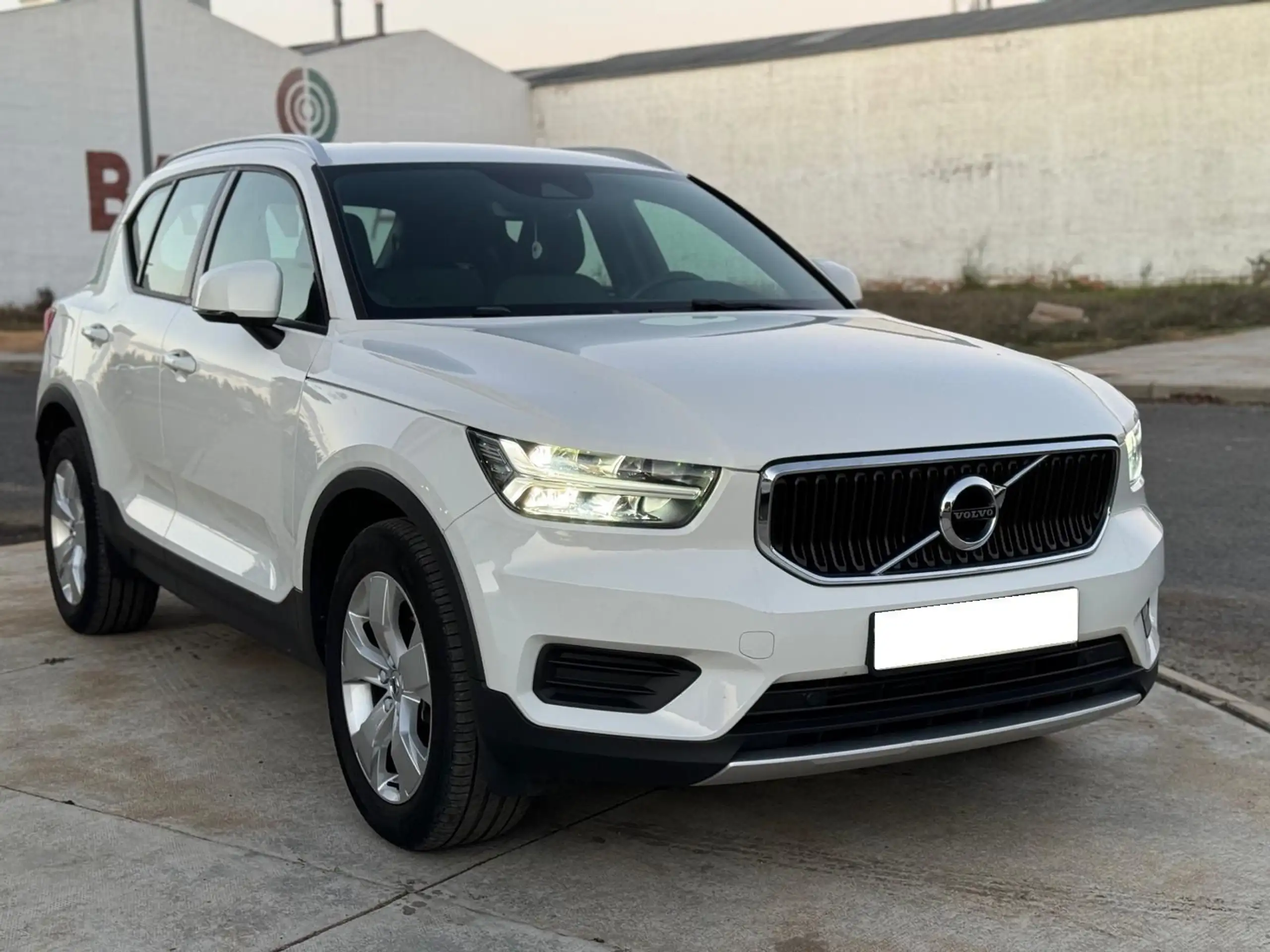 Volvo - XC40