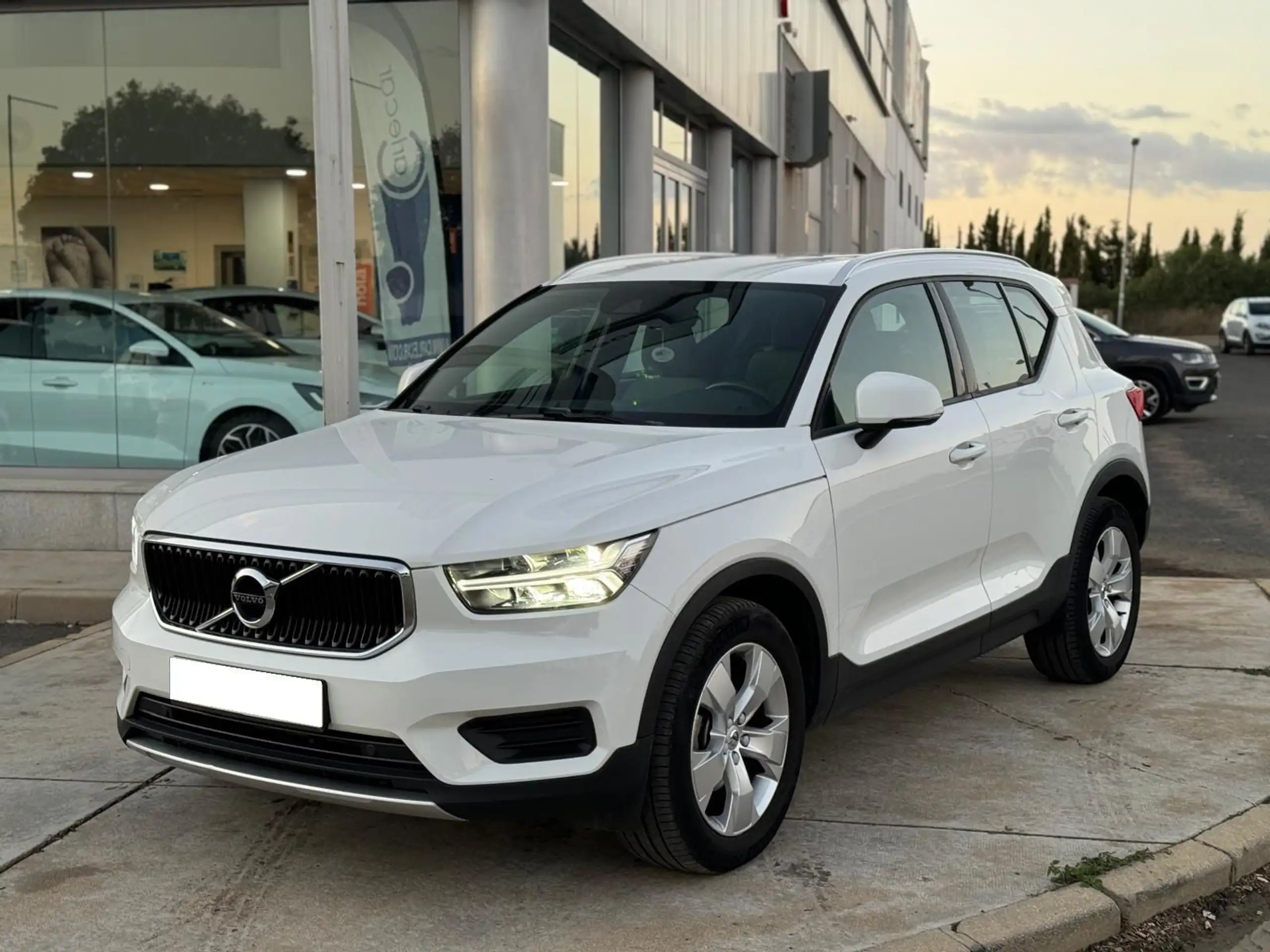 Volvo - XC40