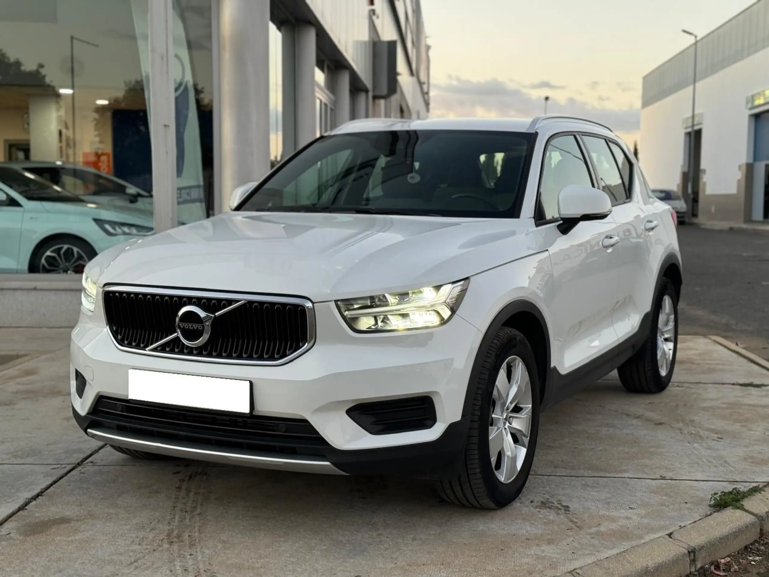 Volvo - XC40