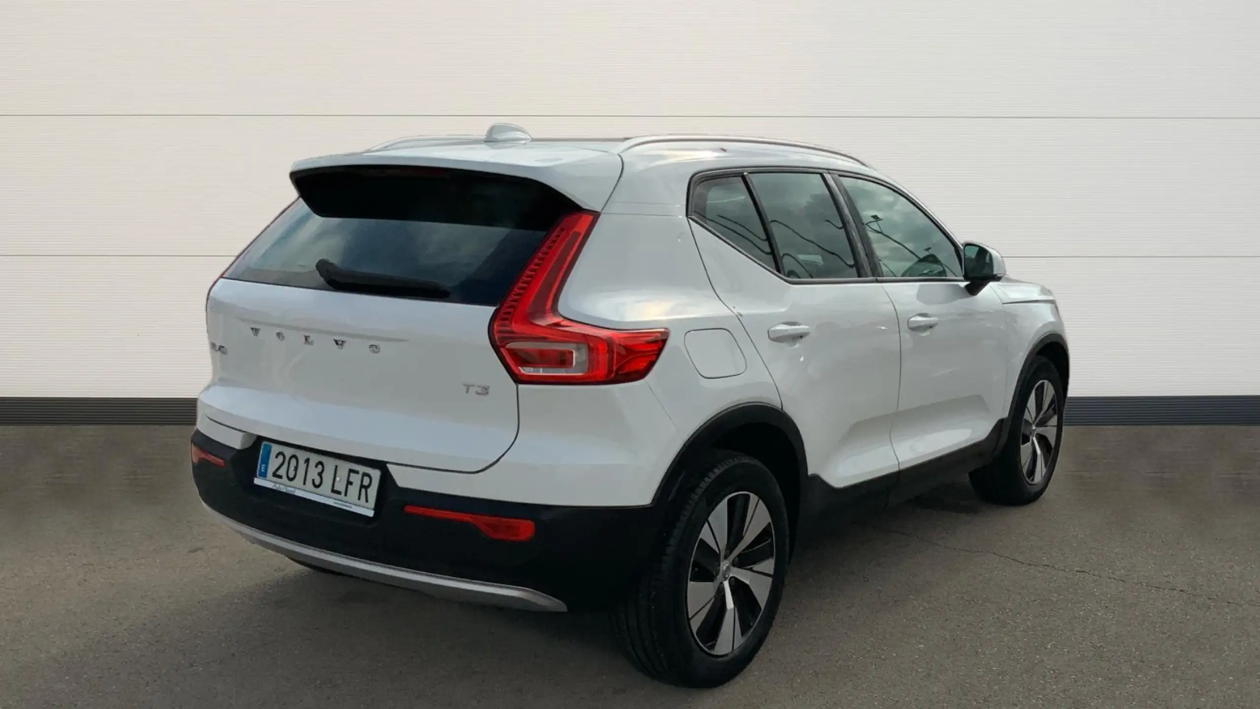 Volvo - XC40