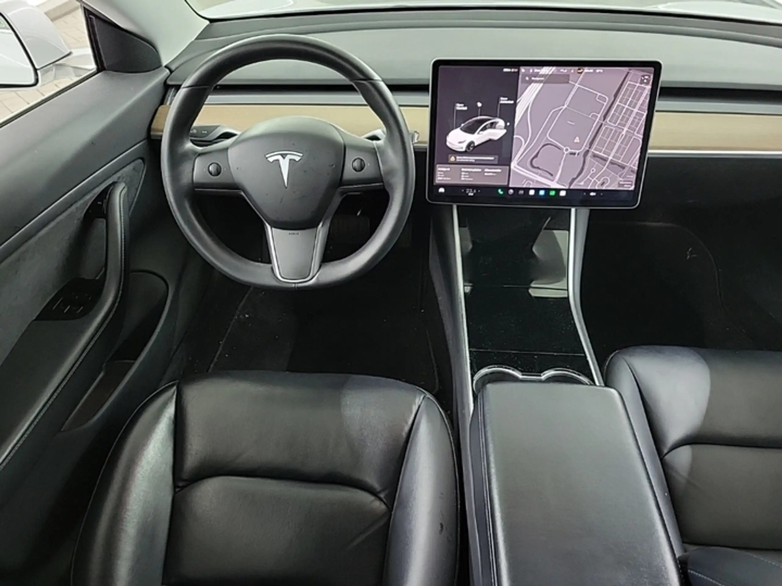 Tesla - Model 3