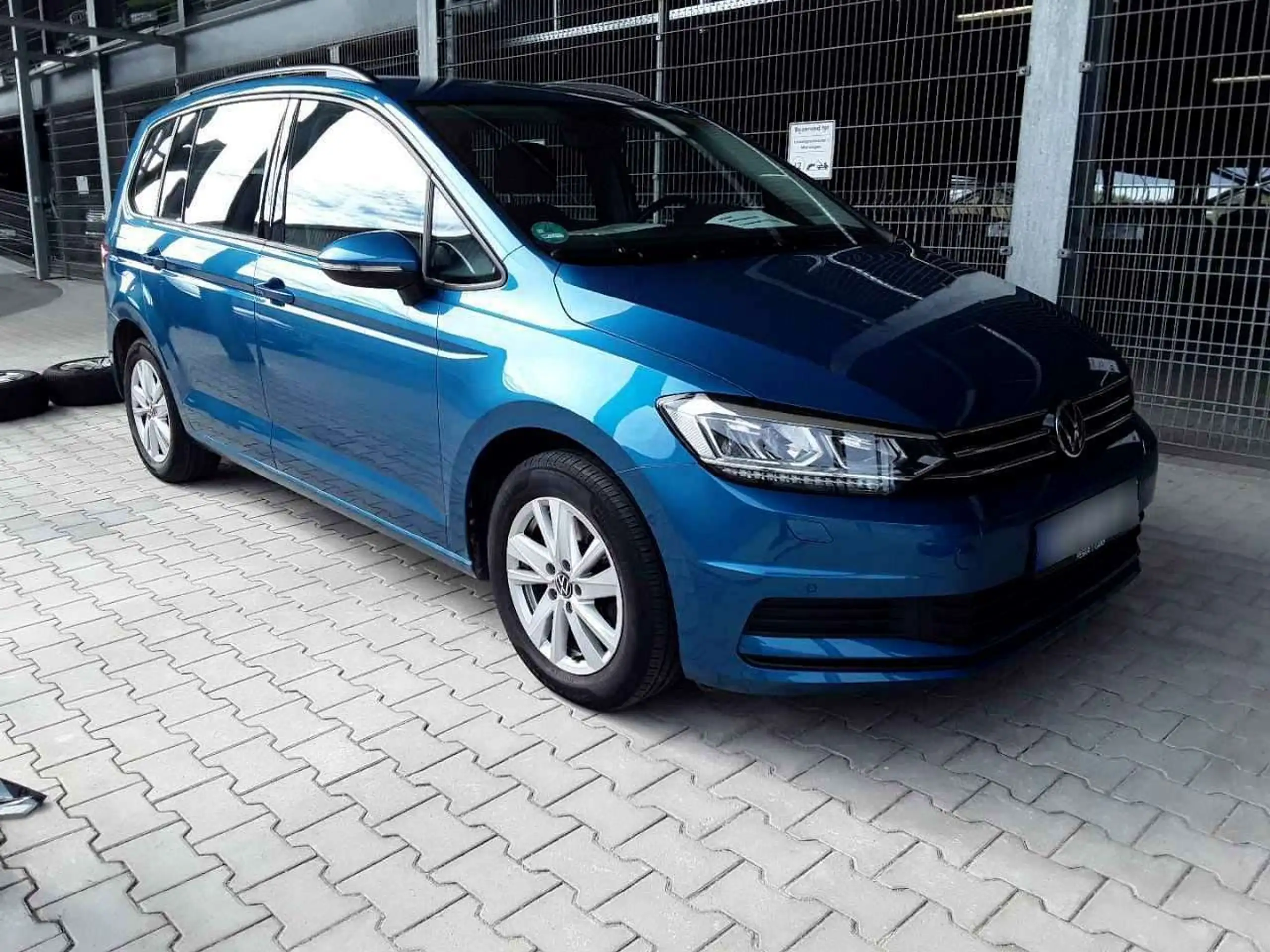 Volkswagen - Touran