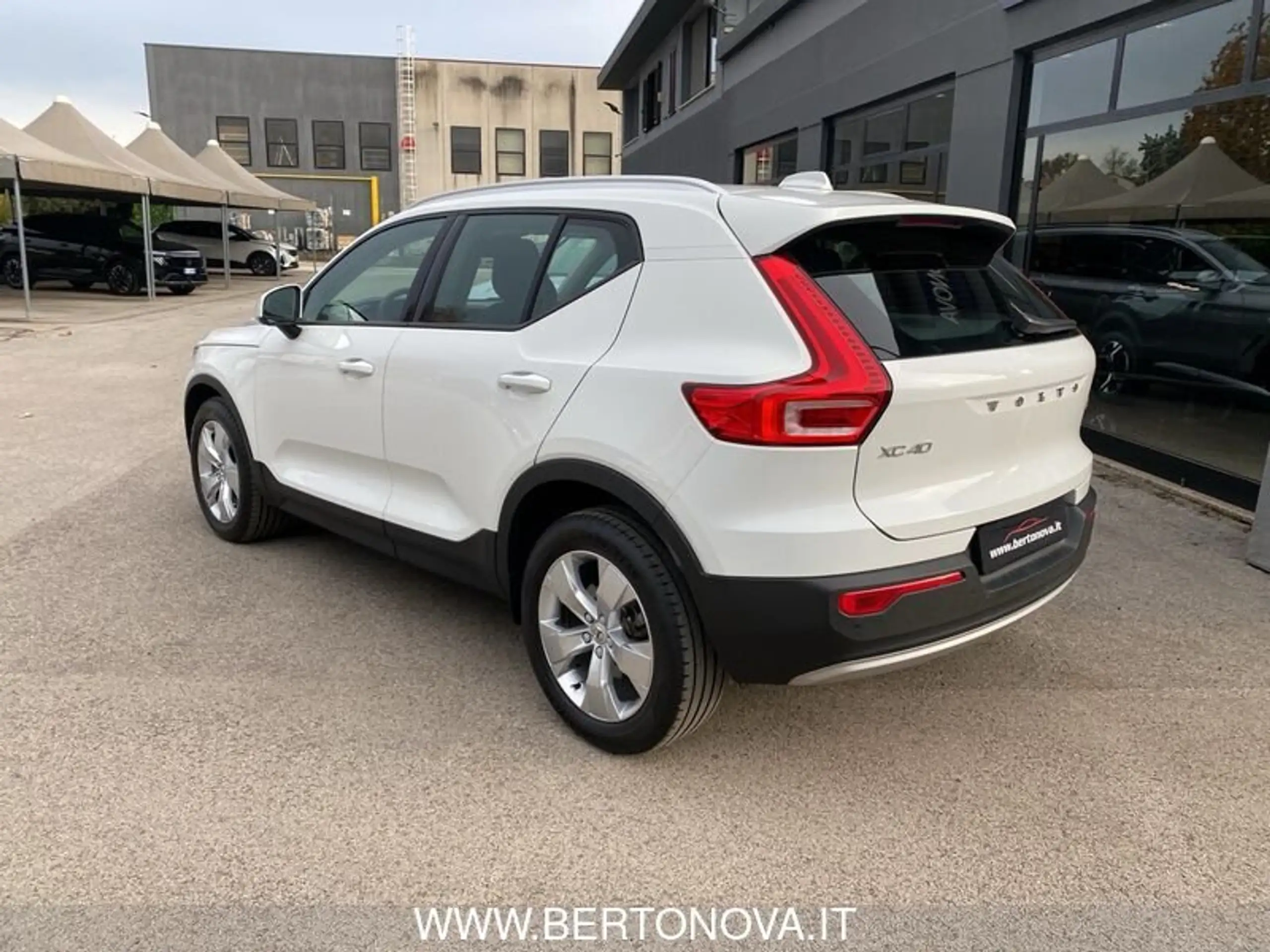 Volvo - XC40