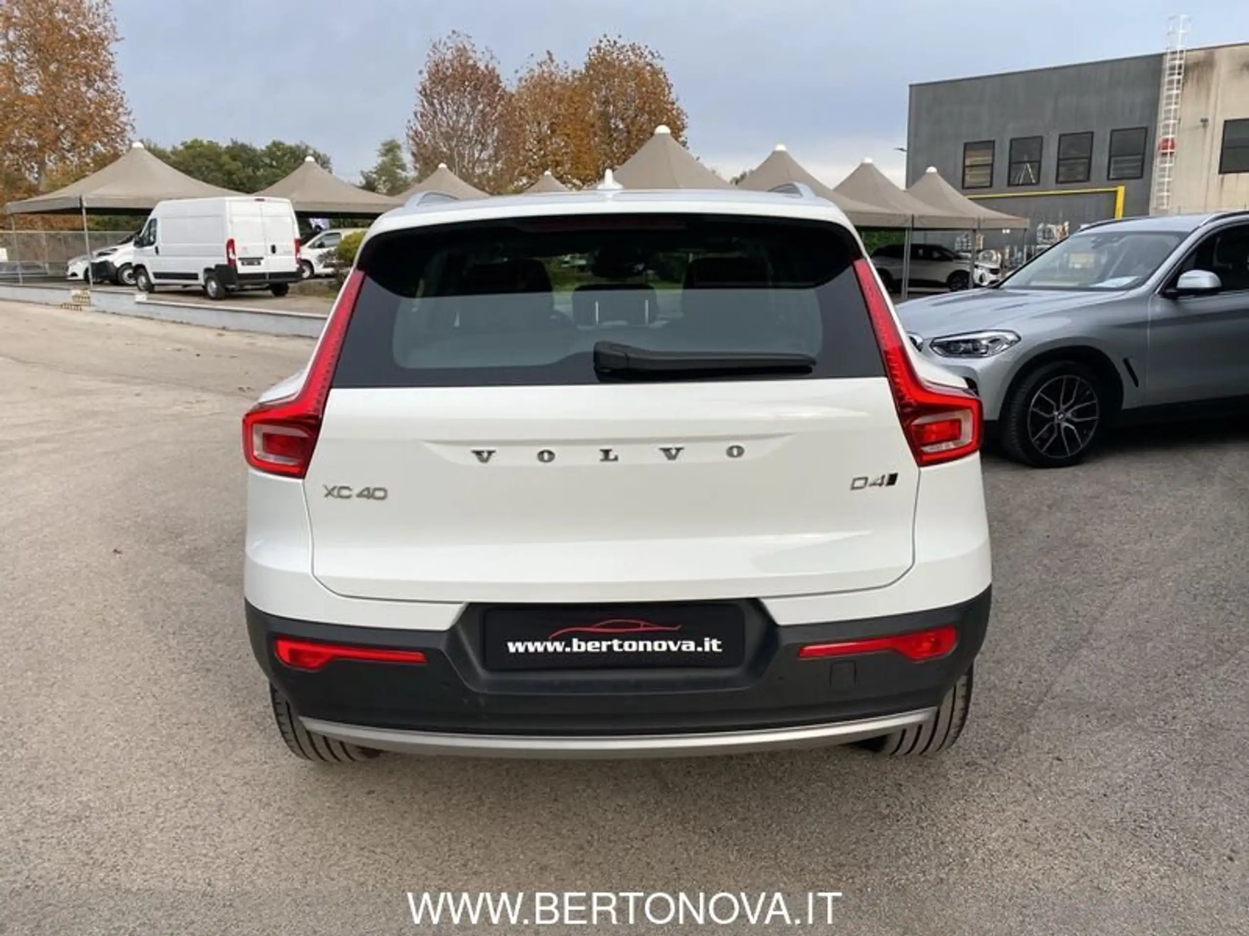 Volvo - XC40