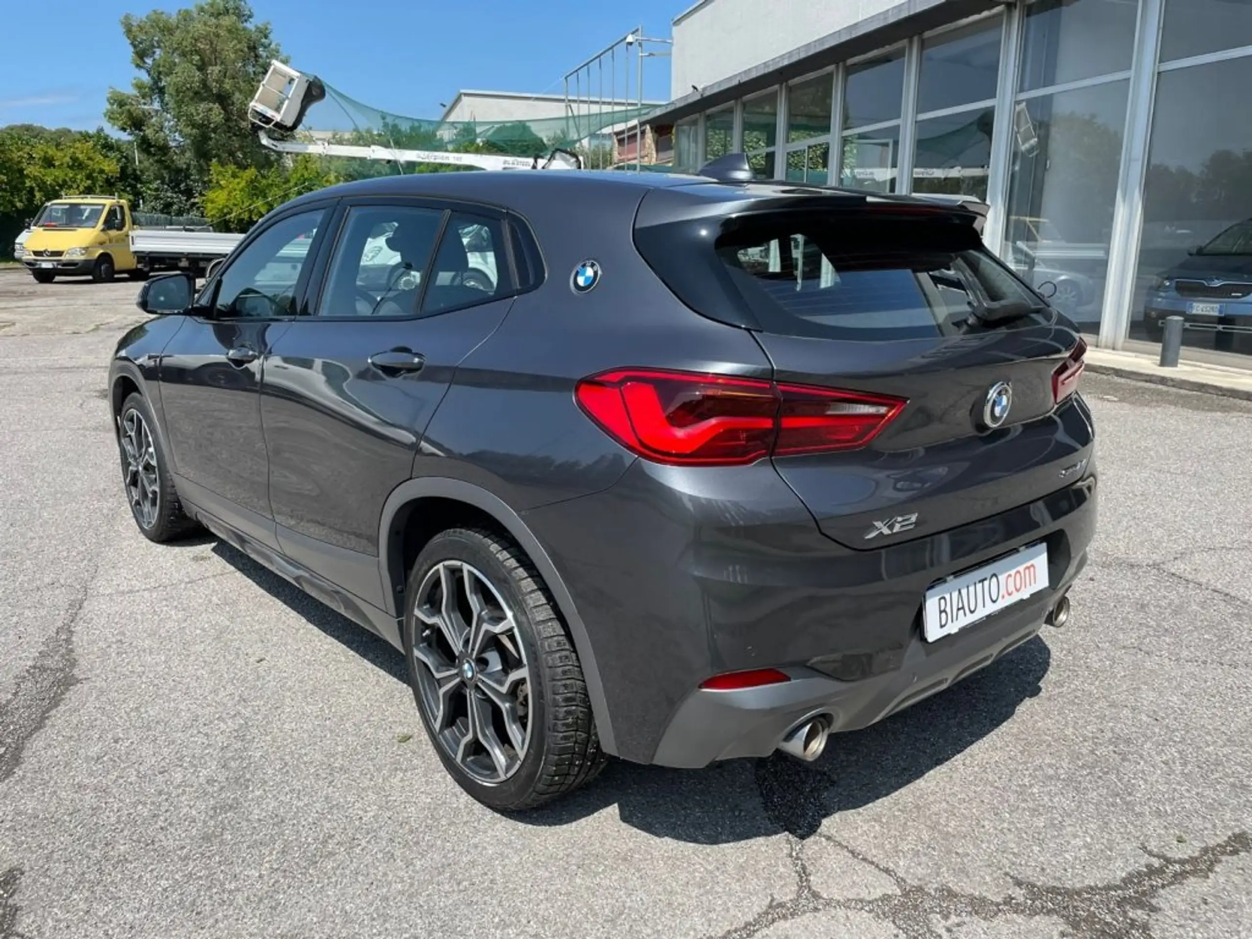 BMW - X2