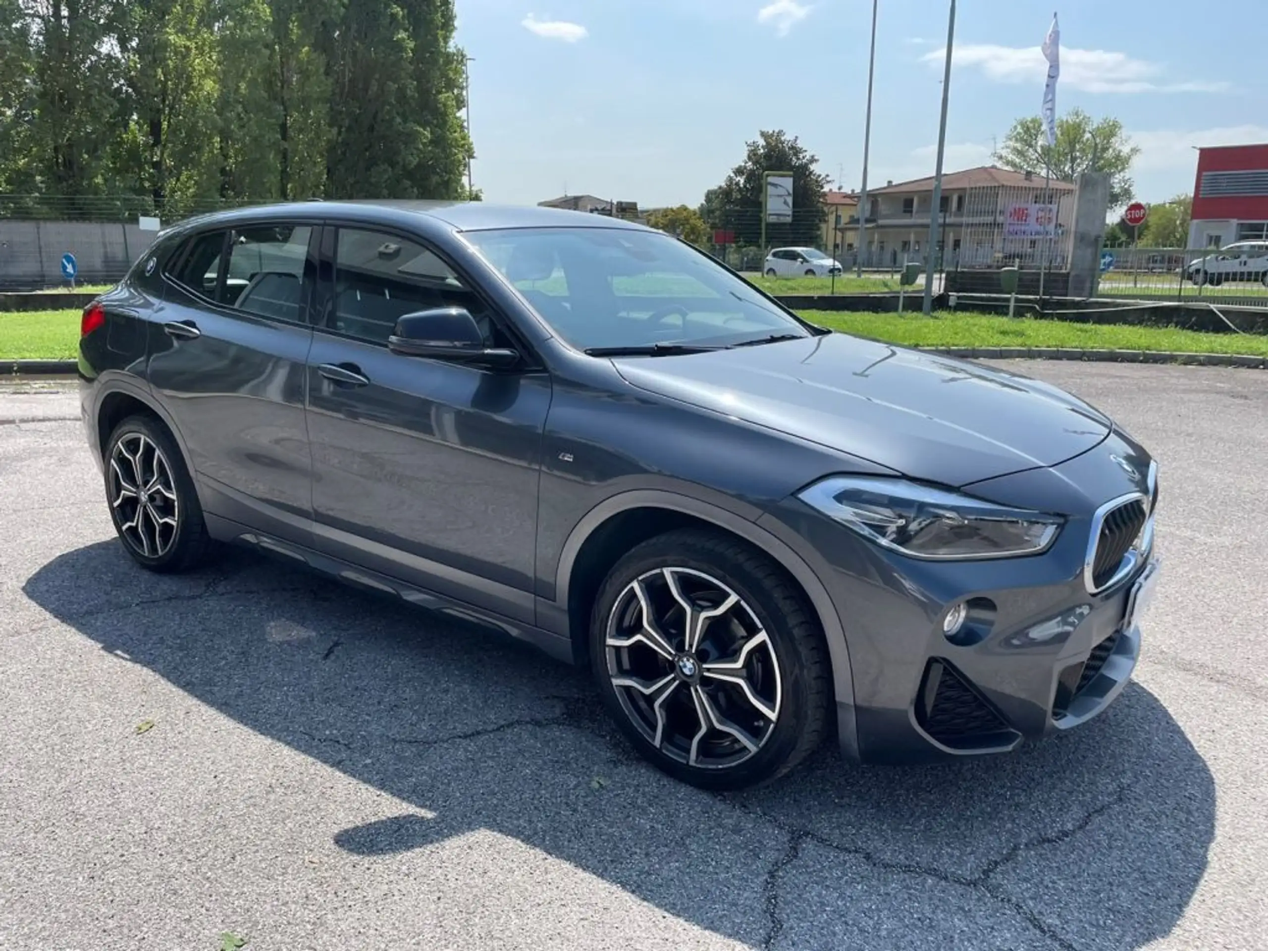 BMW - X2