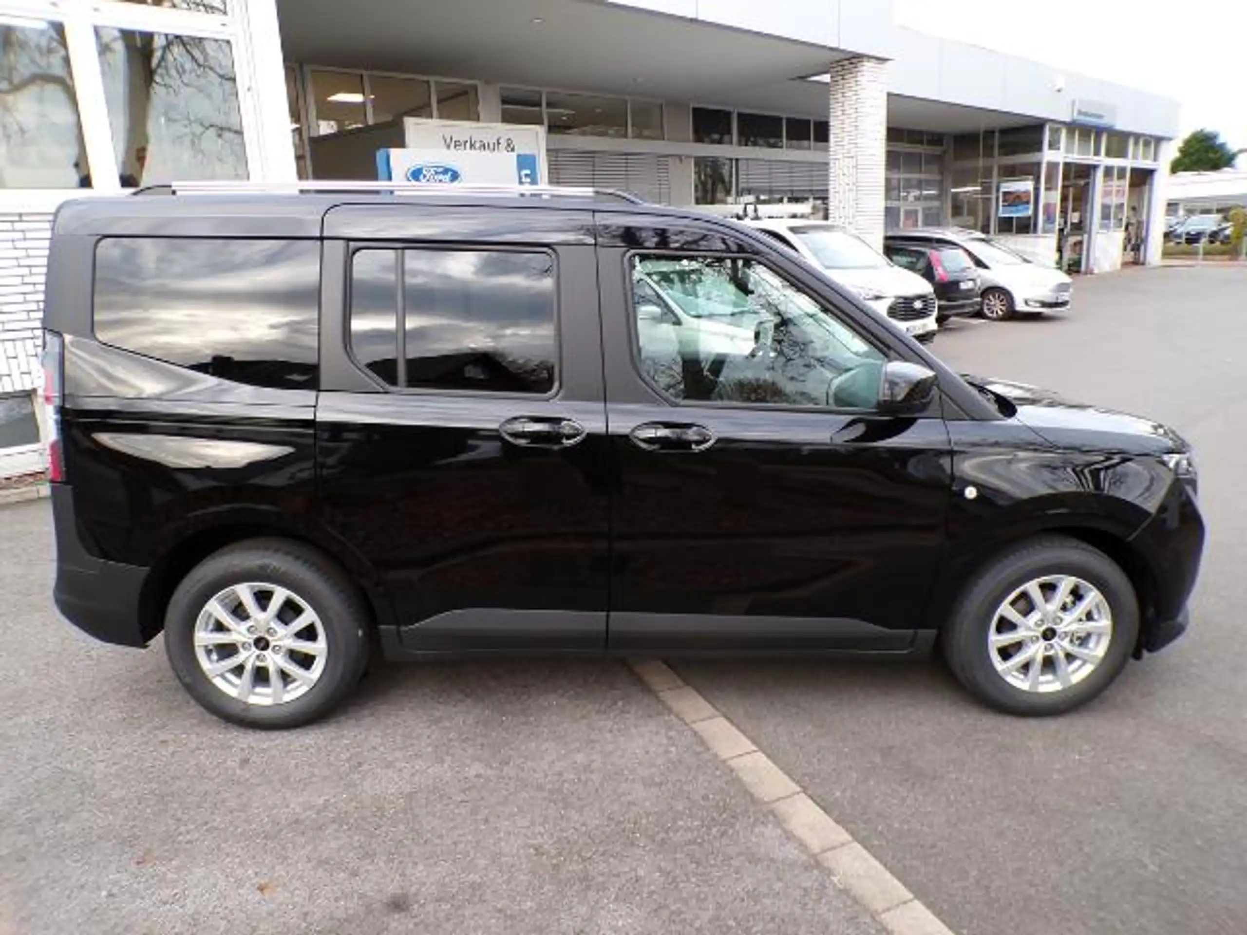 Ford - Tourneo Courier