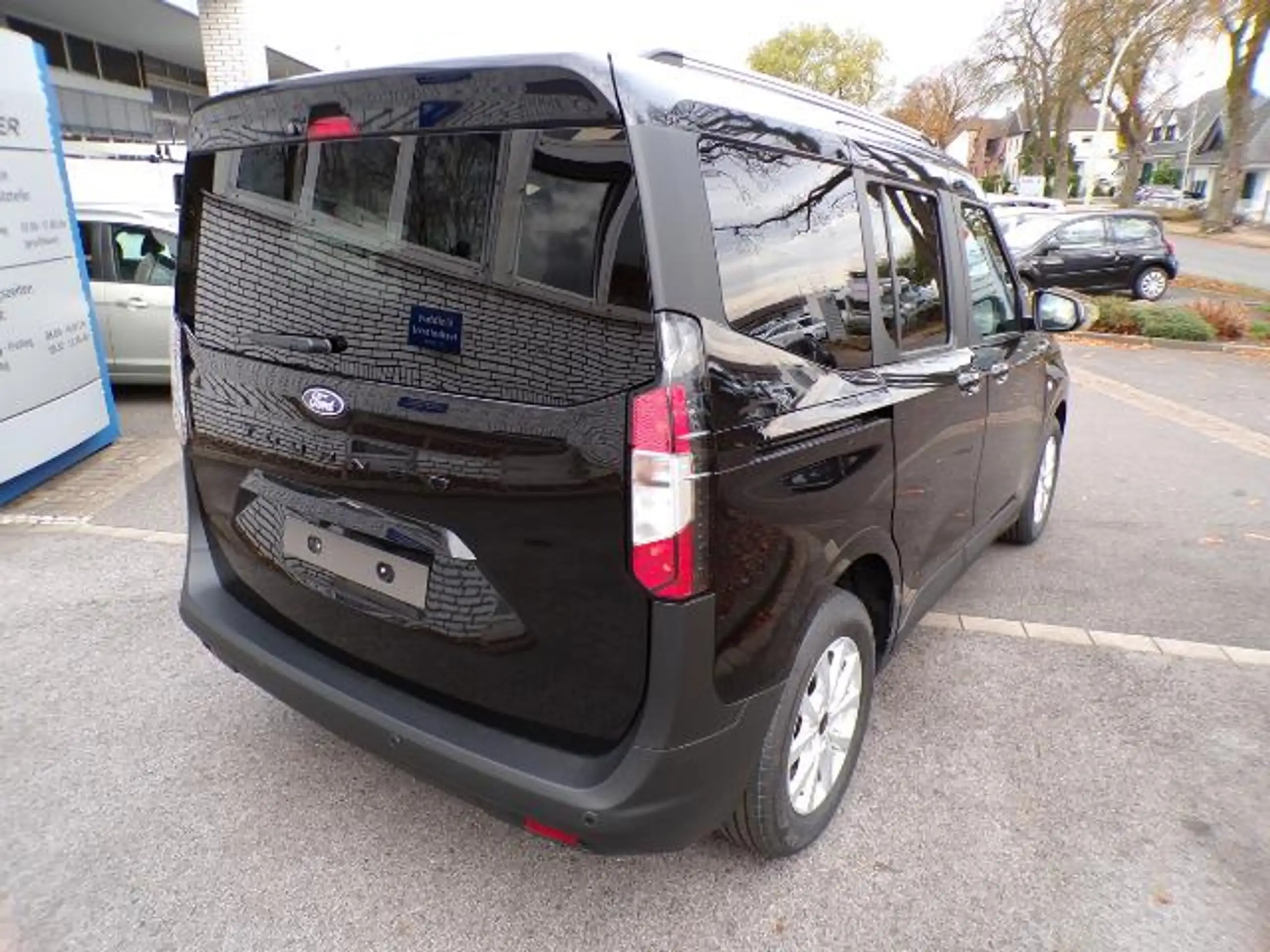 Ford - Tourneo Courier