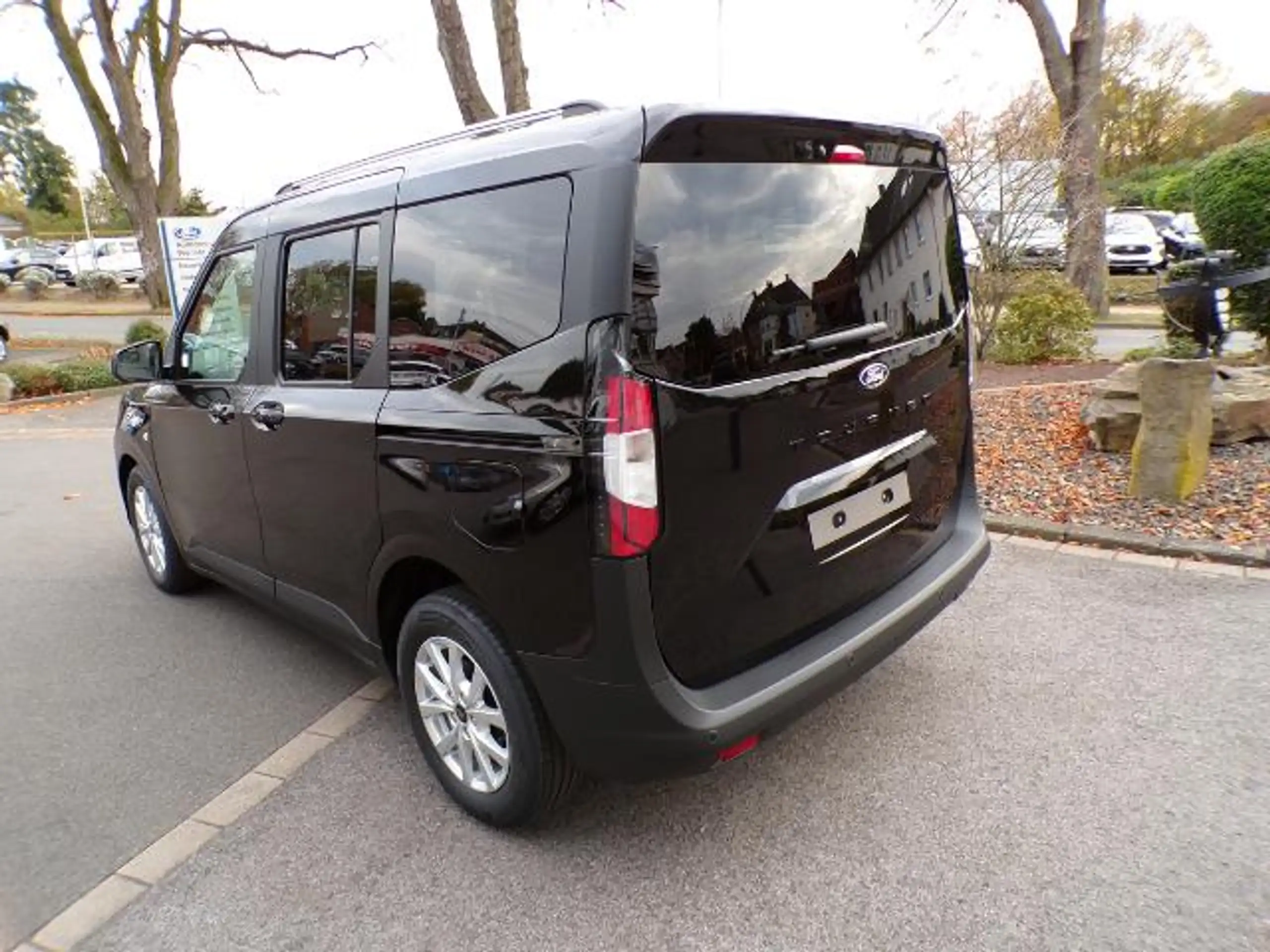 Ford - Tourneo Courier