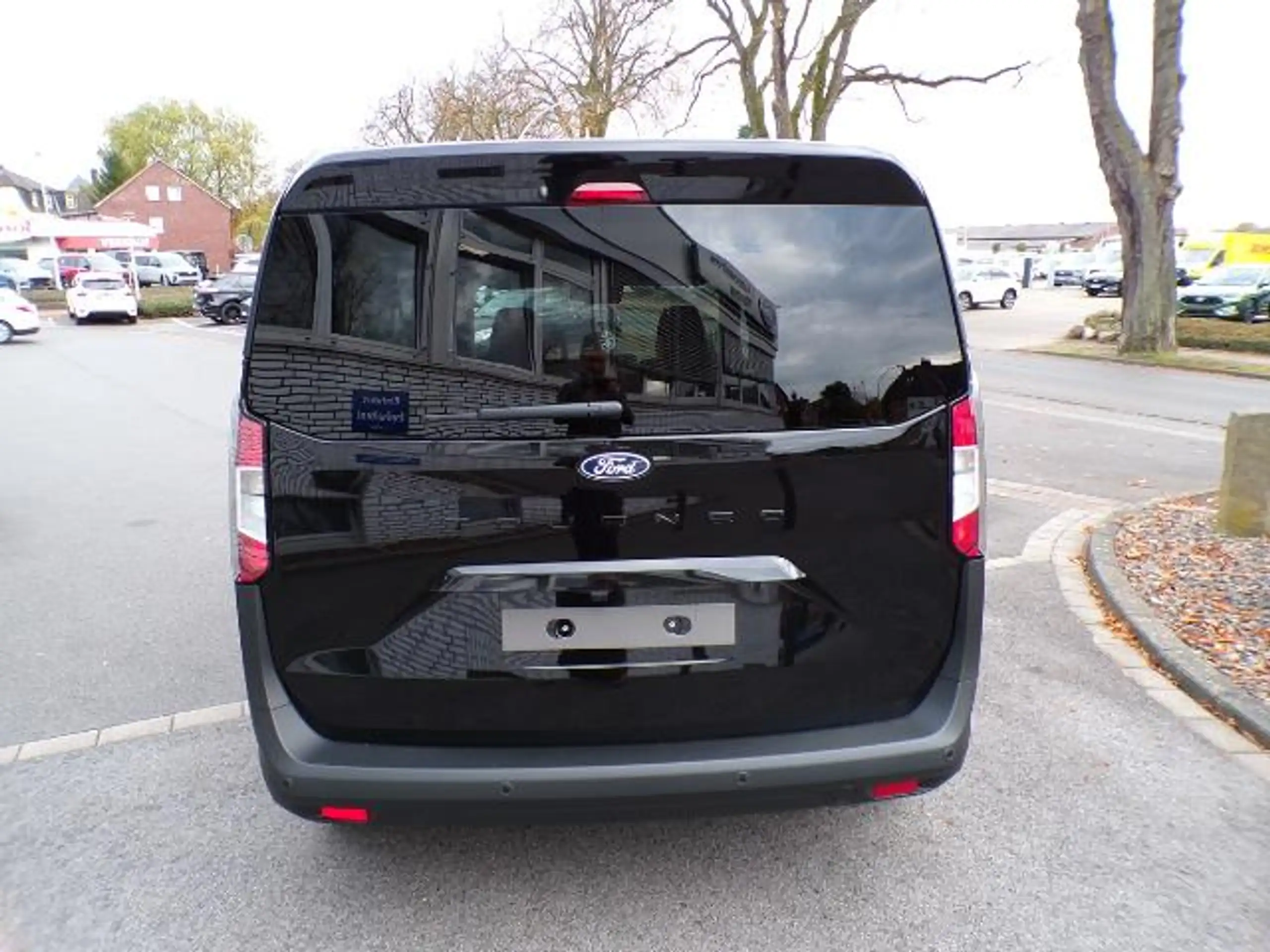 Ford - Tourneo Courier