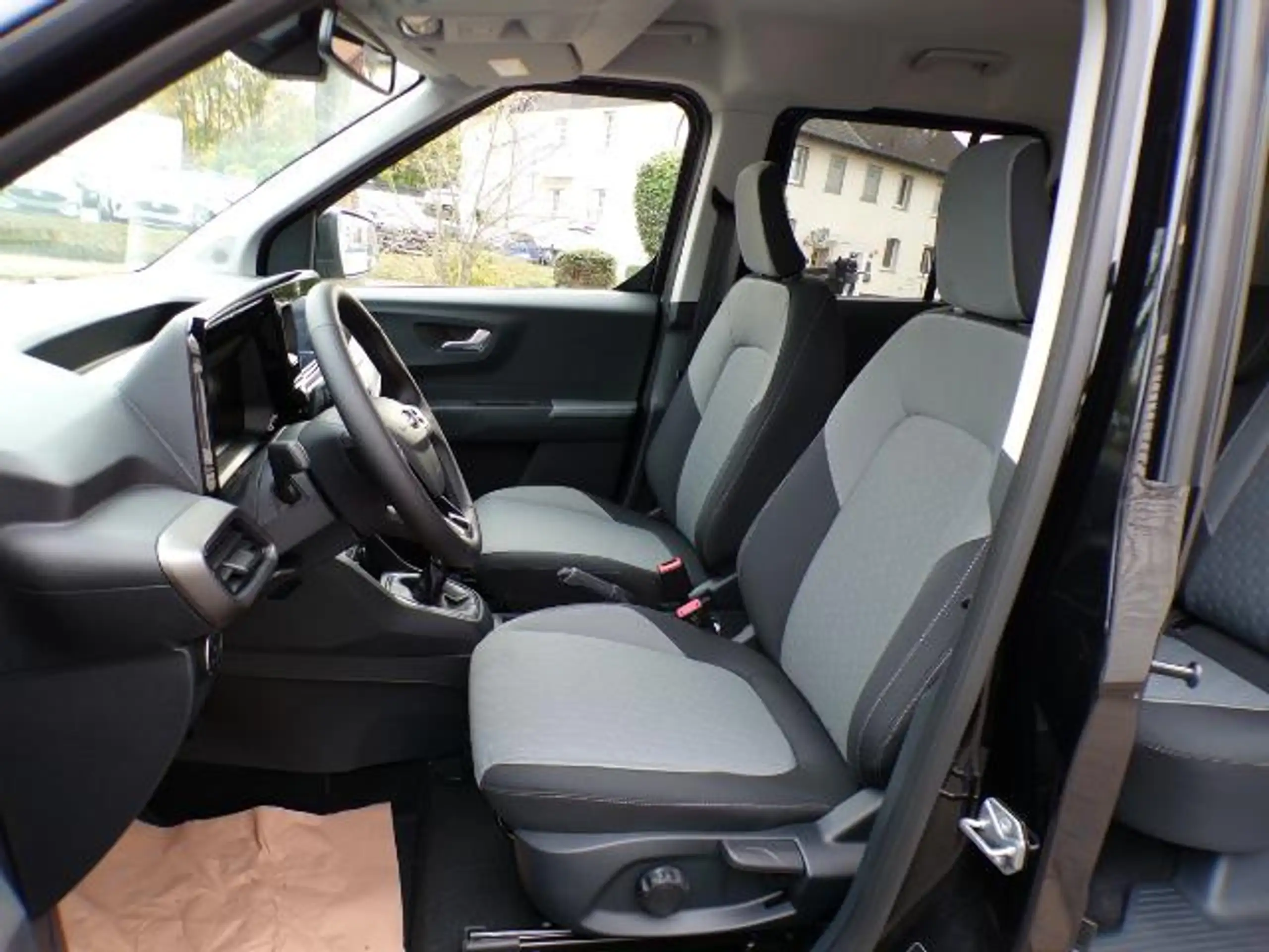 Ford - Tourneo Courier