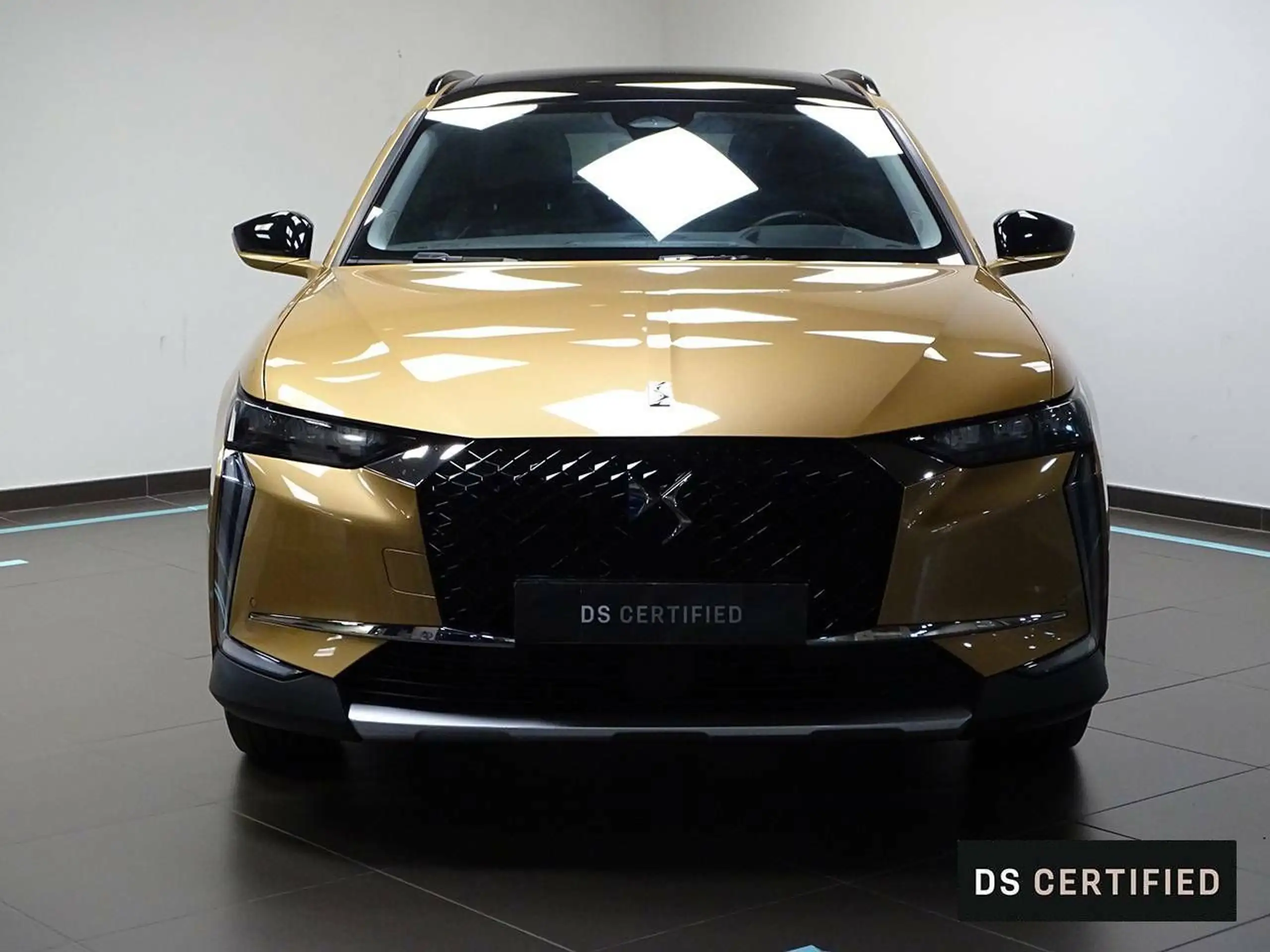 DS Automobiles - DS 4