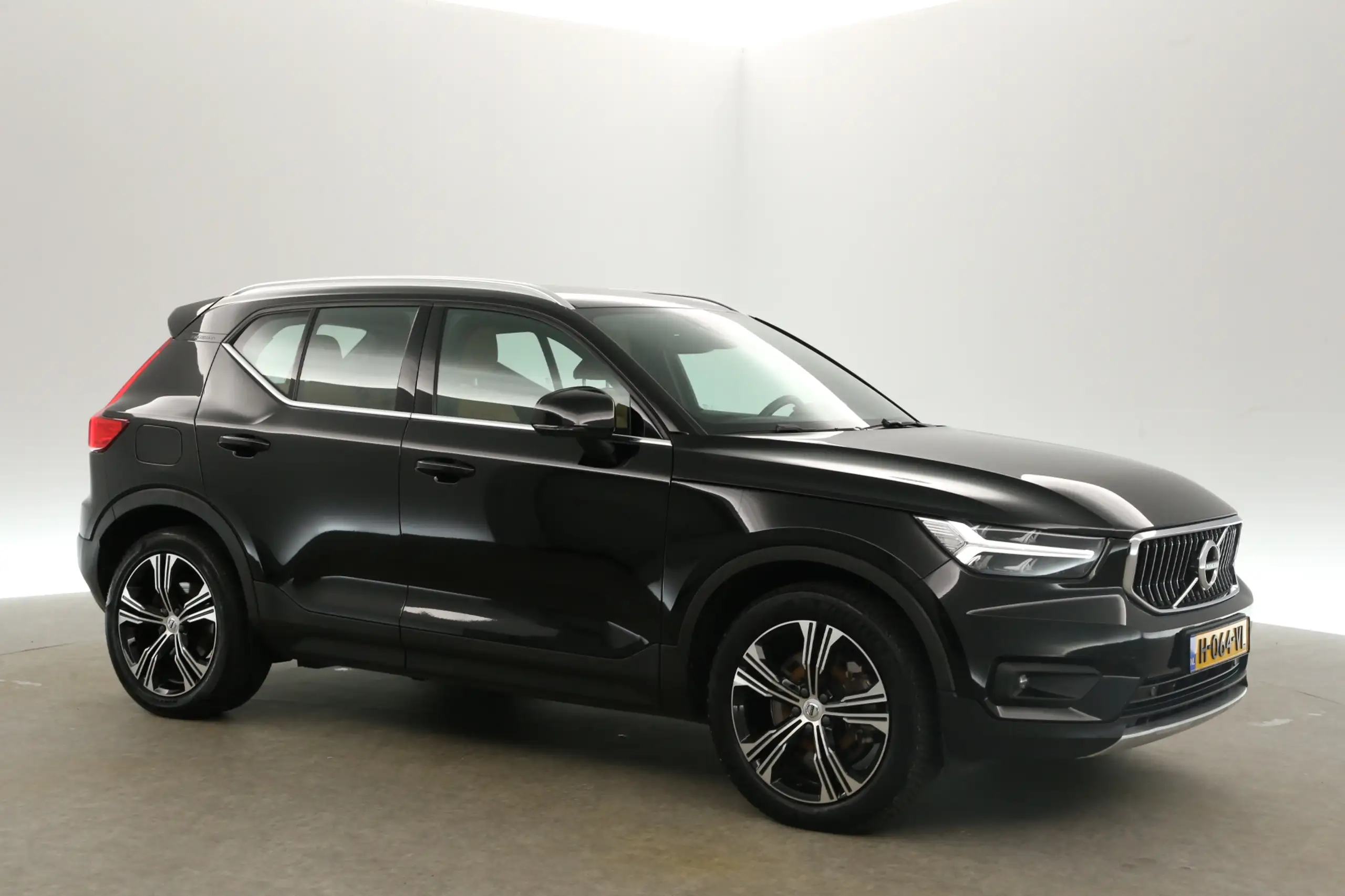 Volvo - XC40