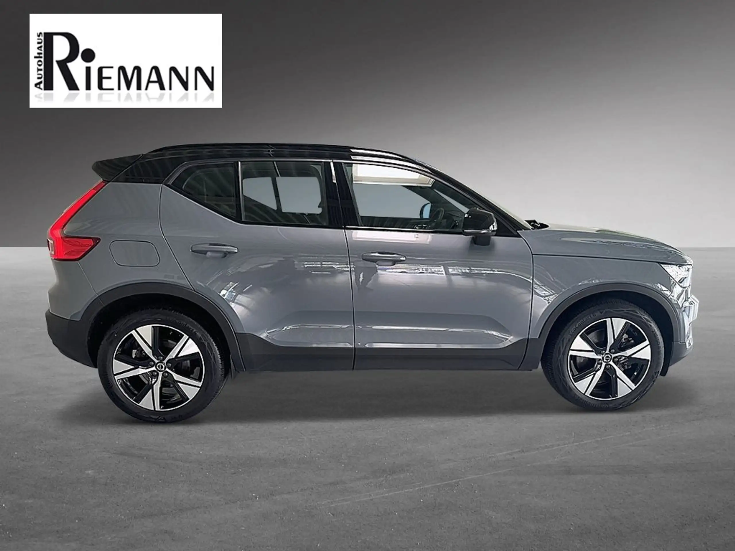 Volvo - XC40