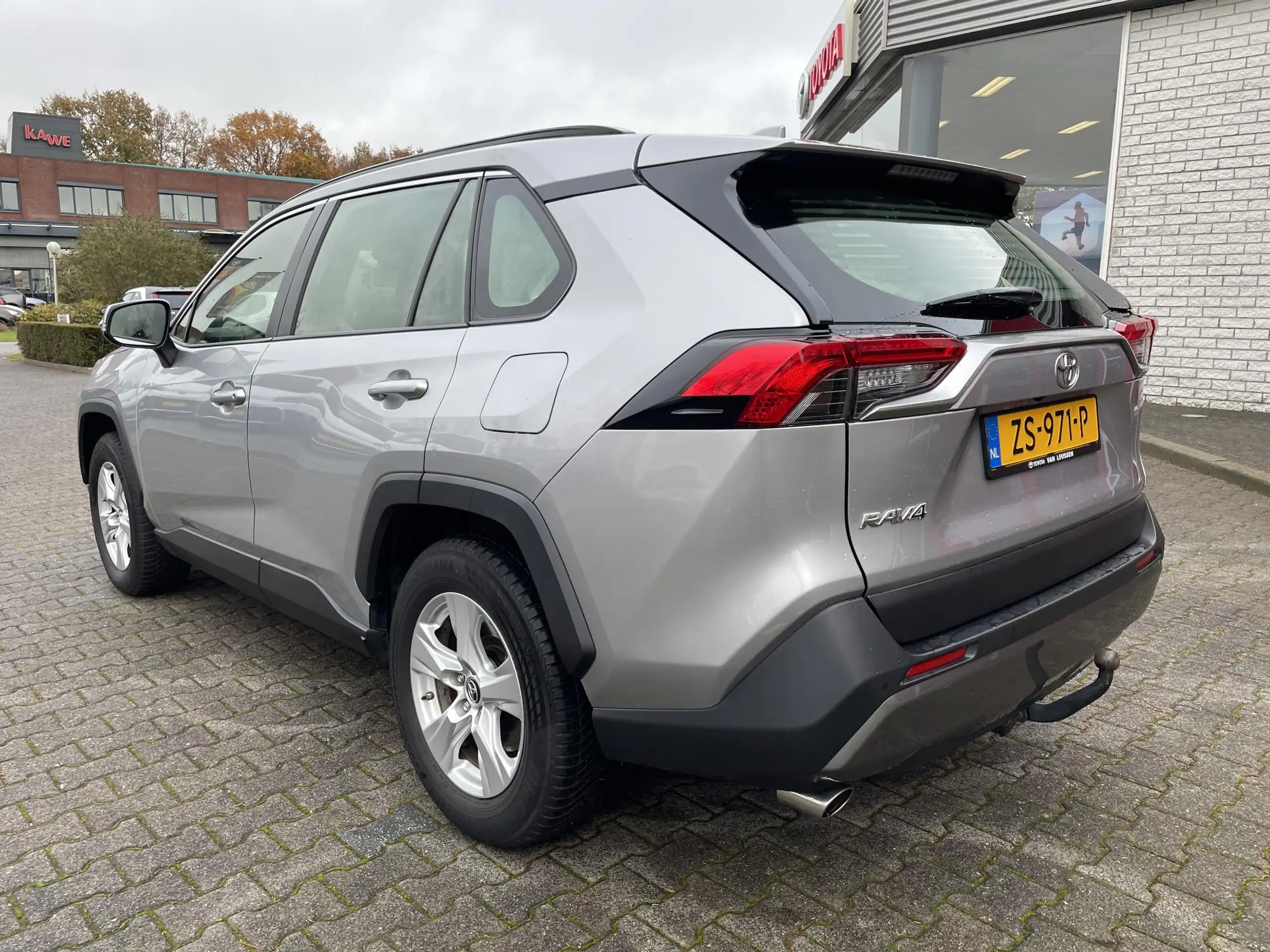 Toyota - RAV 4