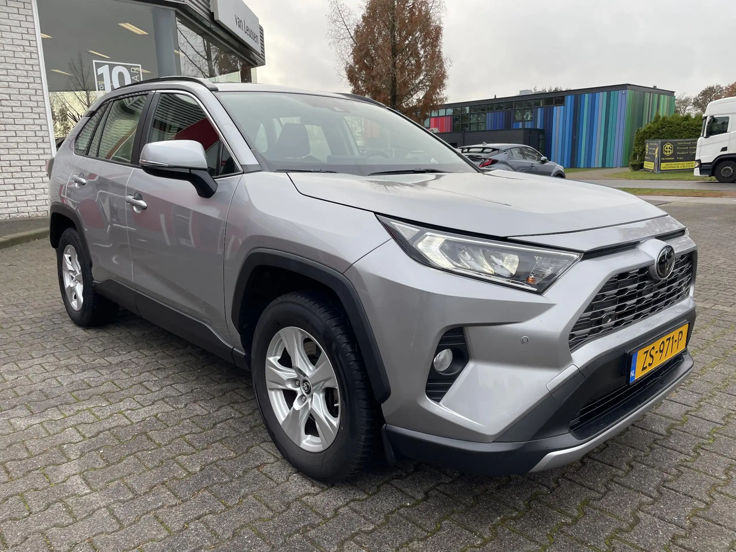 Toyota - RAV 4