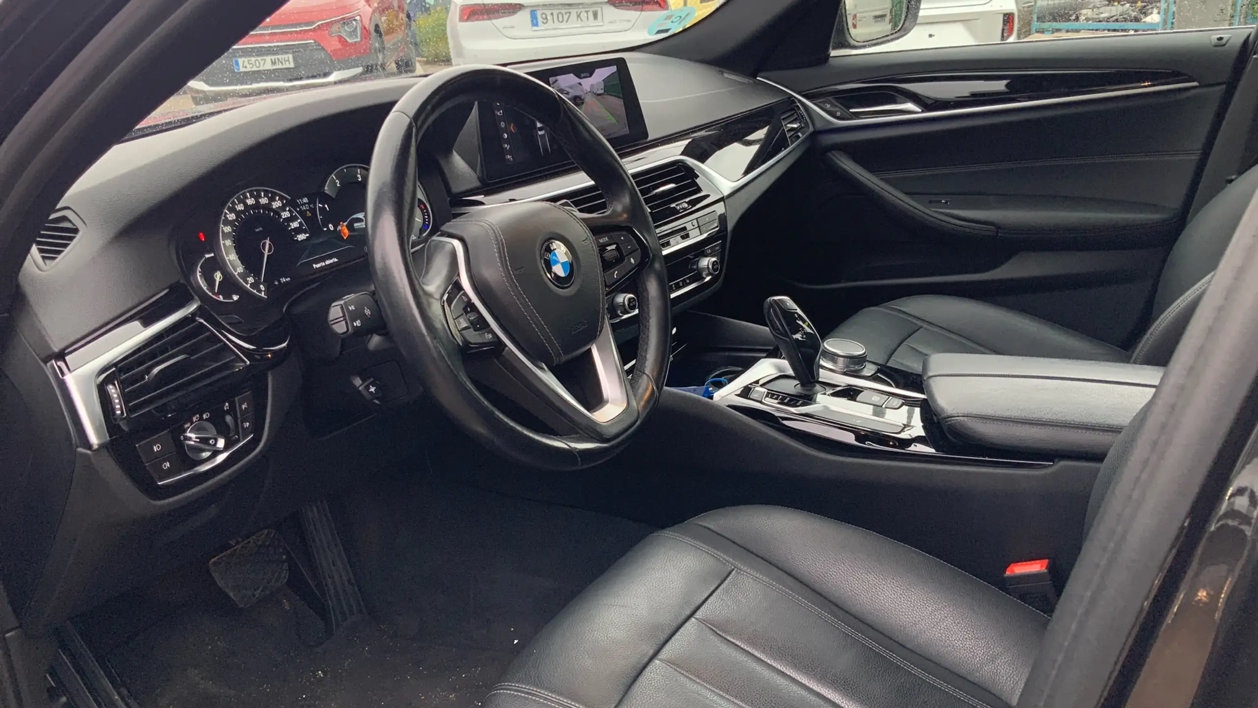 BMW - 520