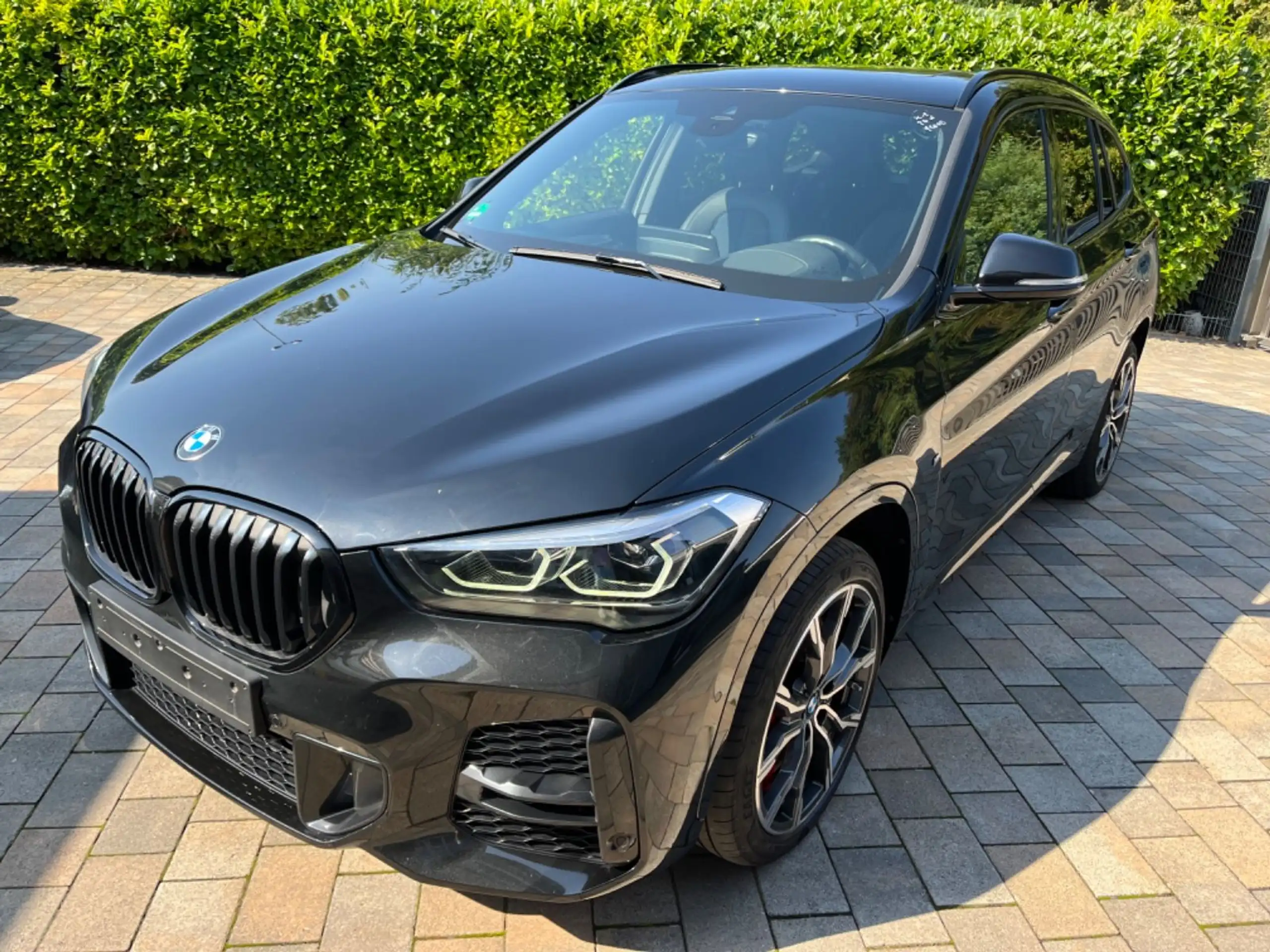 BMW - X1