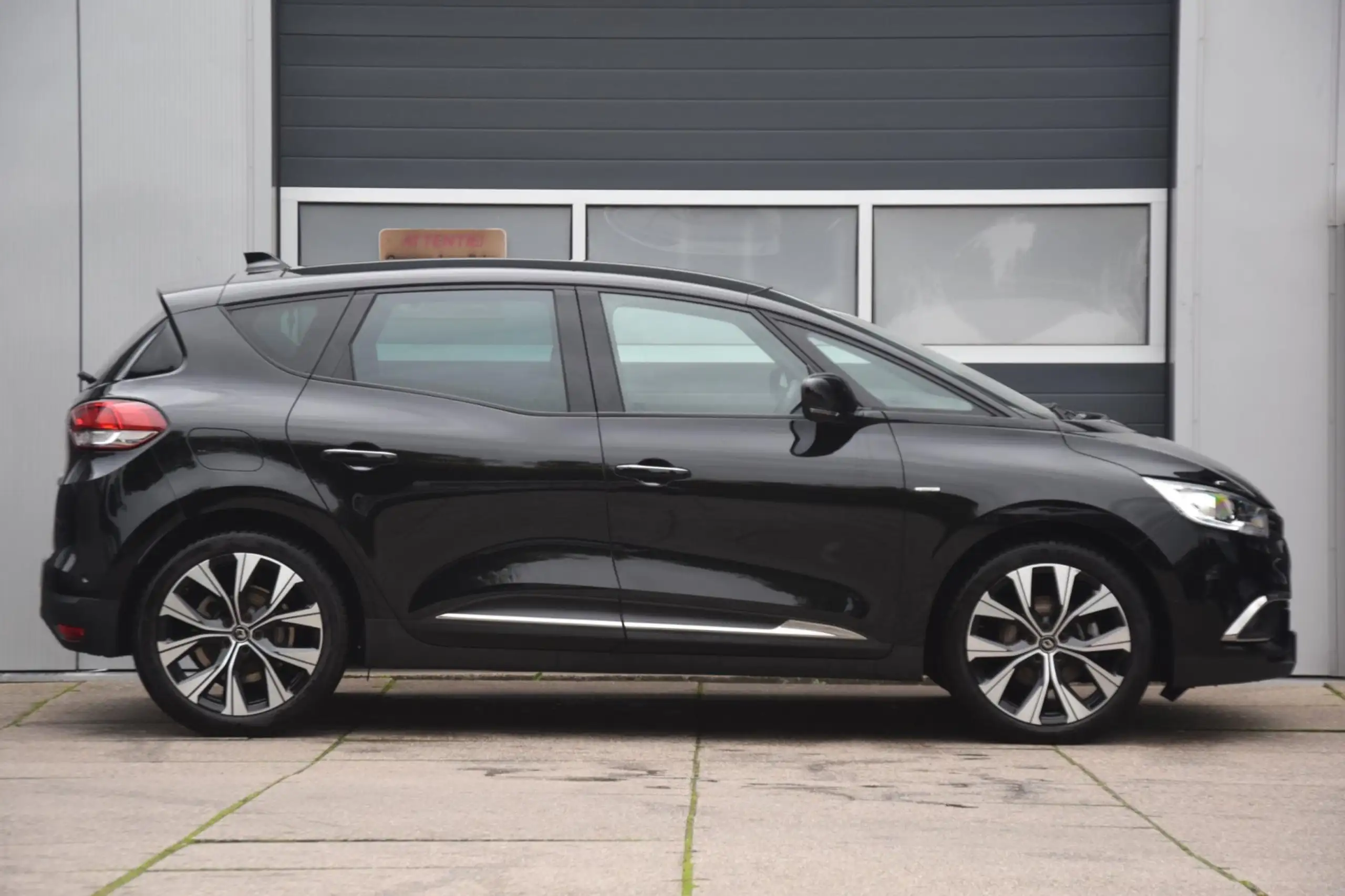 Renault - Scenic