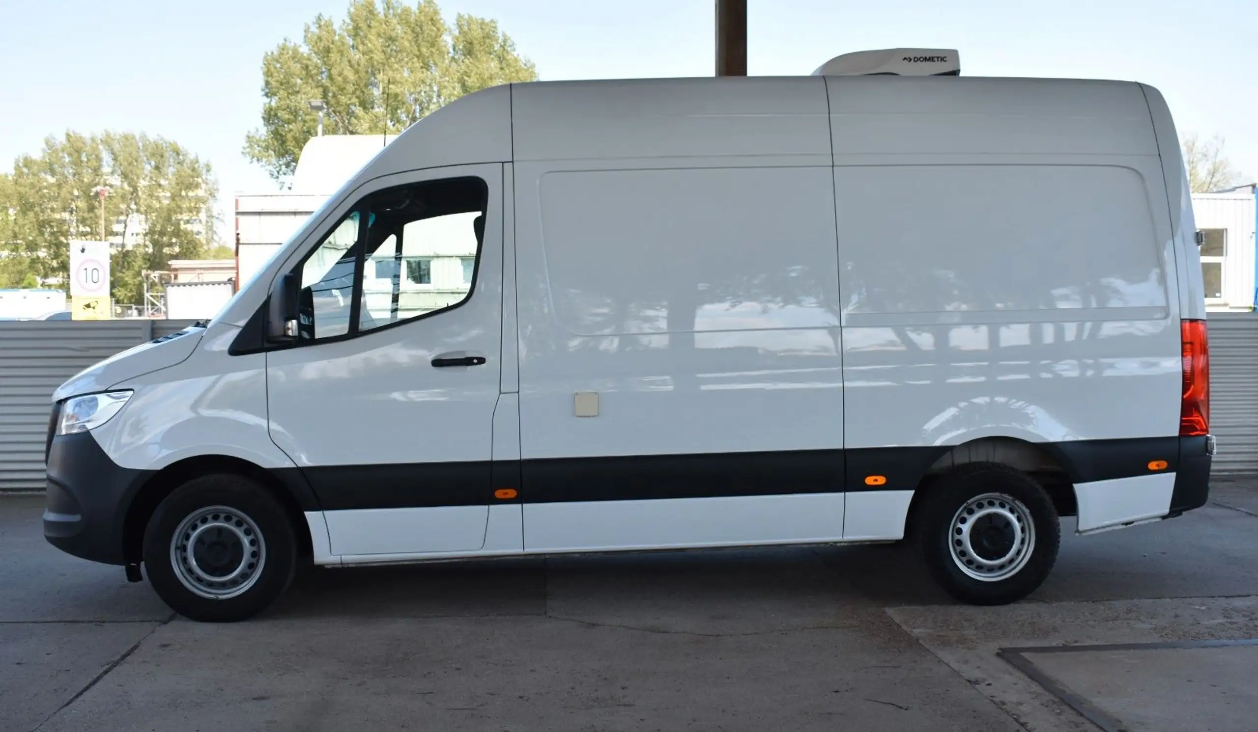 Mercedes-Benz - Sprinter