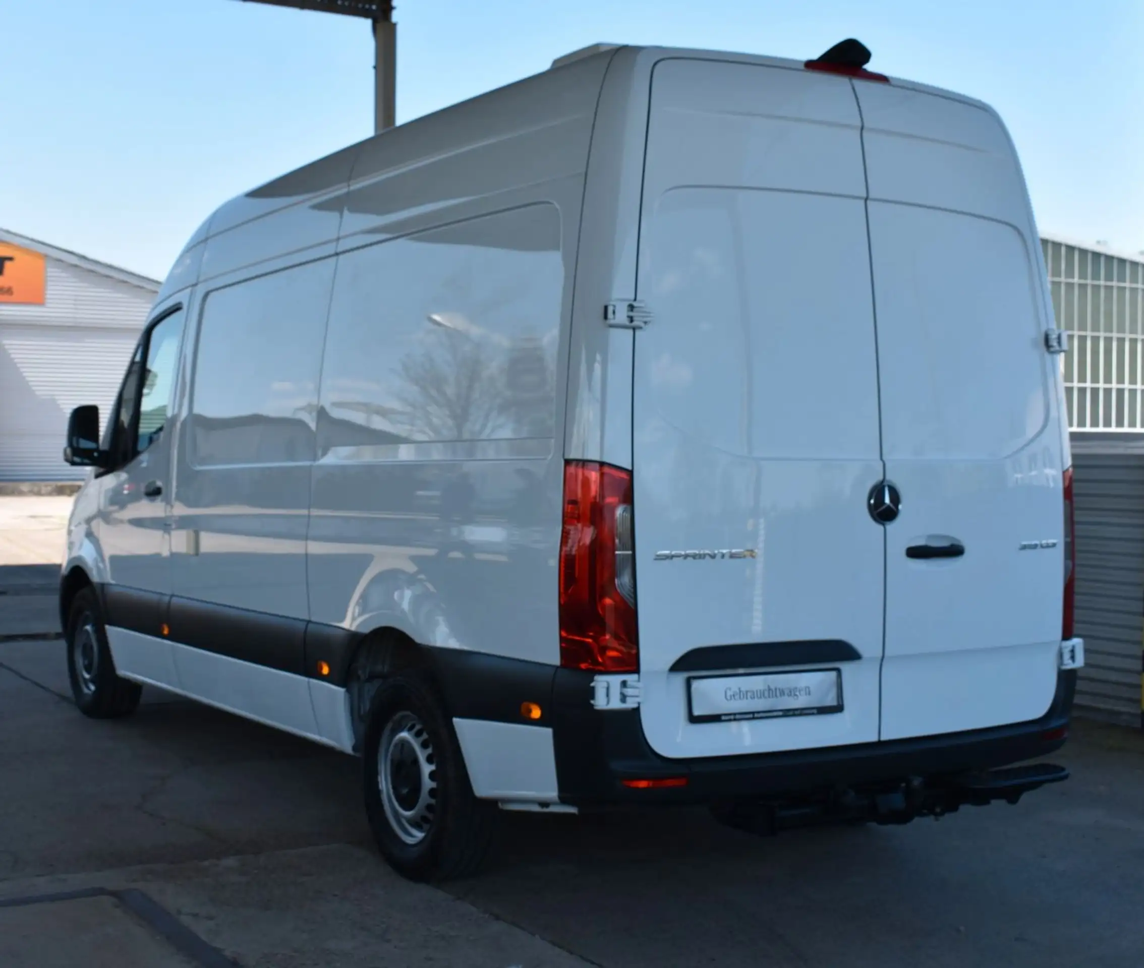 Mercedes-Benz - Sprinter