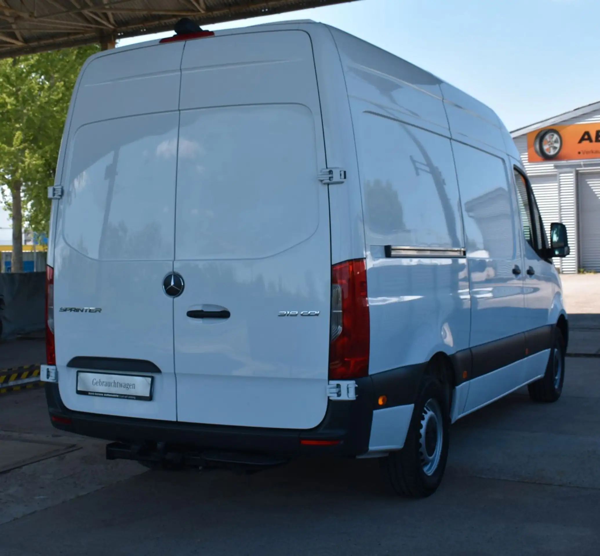 Mercedes-Benz - Sprinter