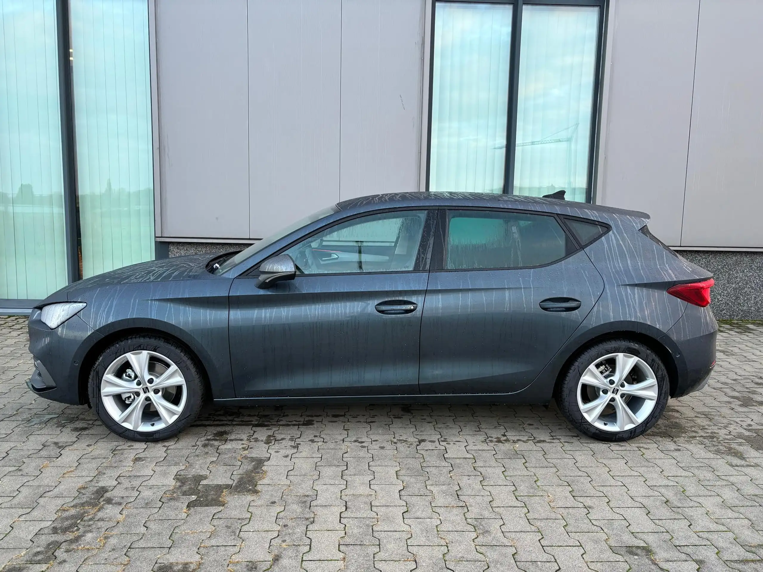 SEAT - Leon