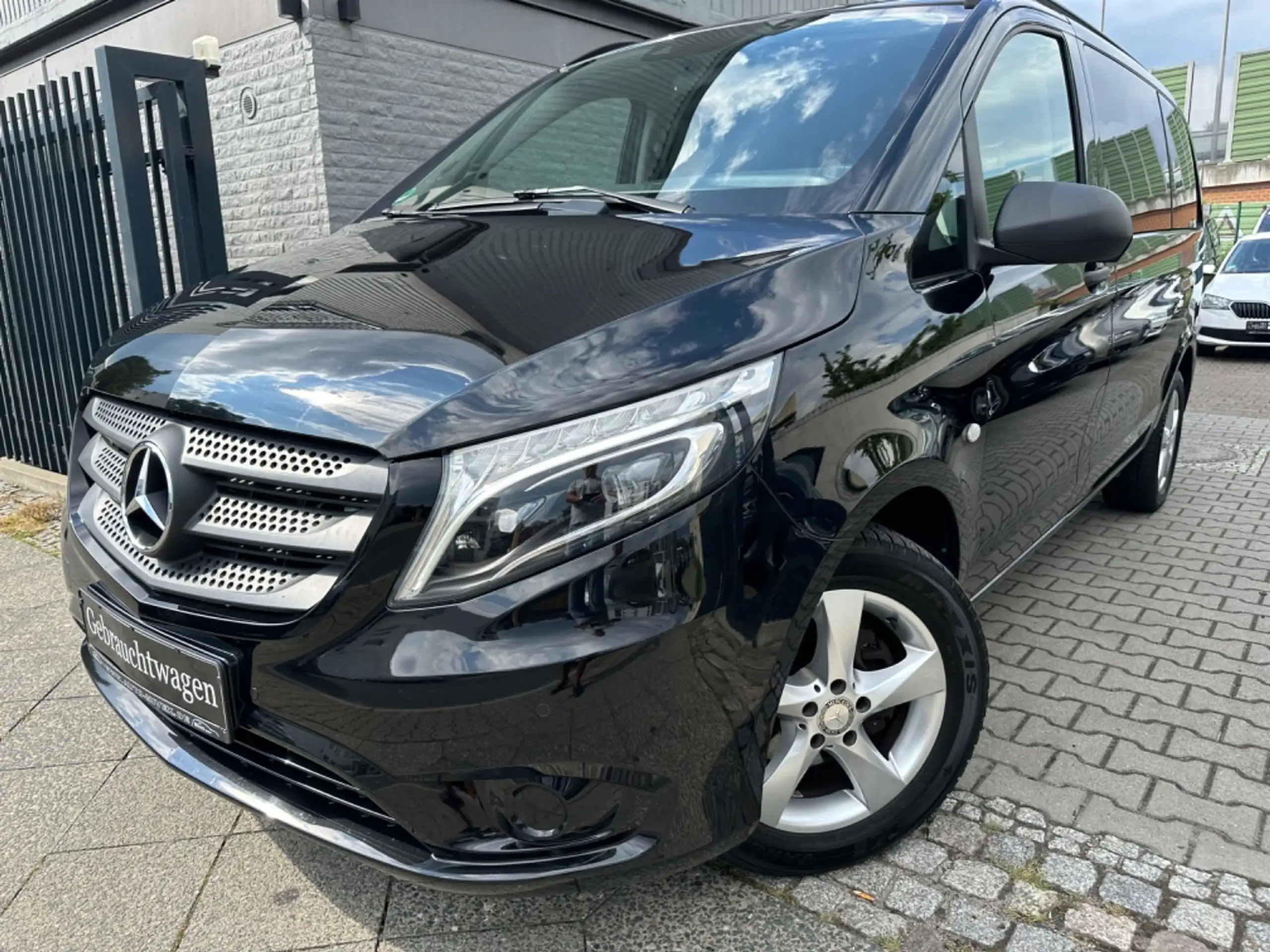 Mercedes-Benz - Vito