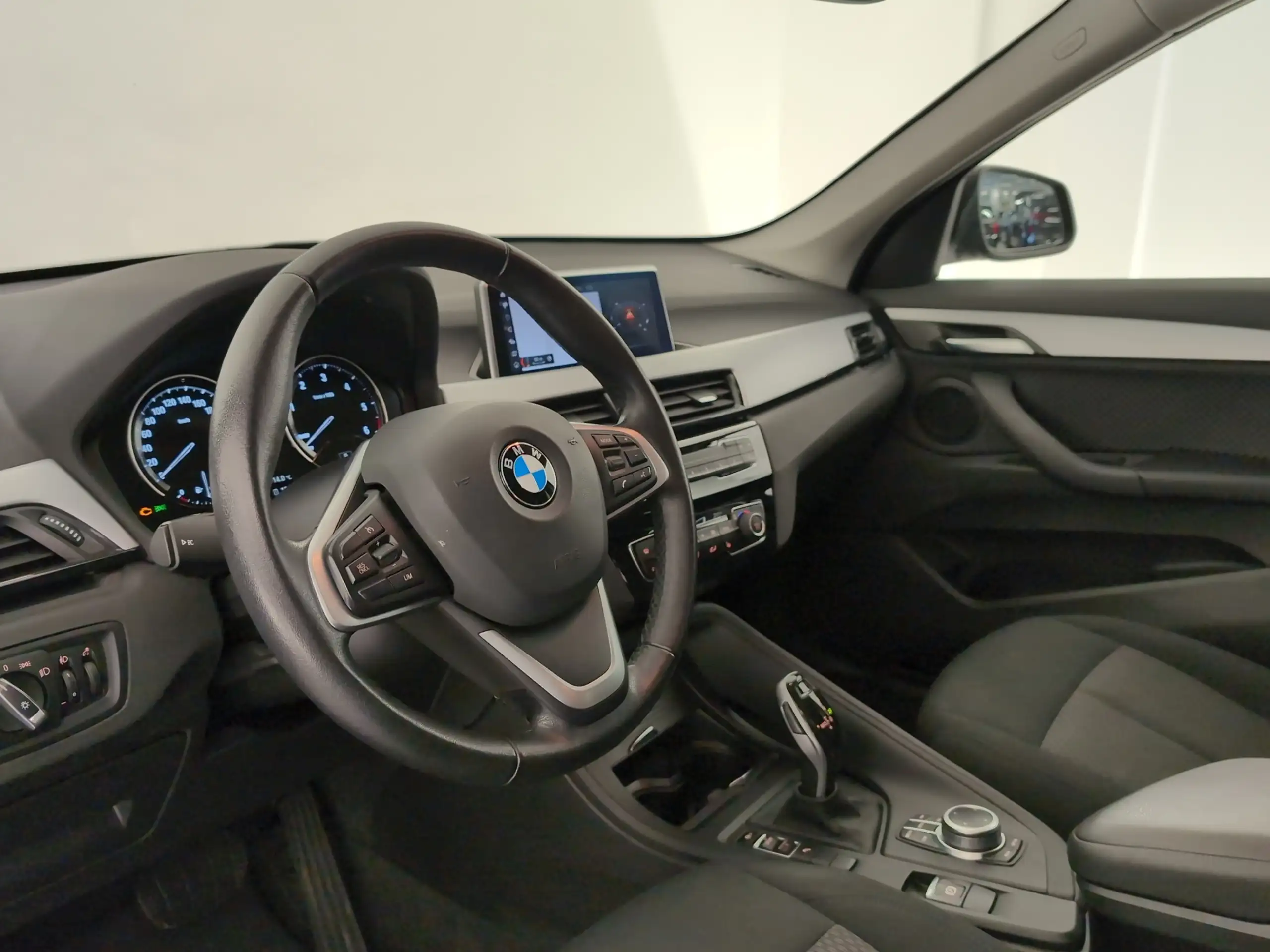 BMW - X1