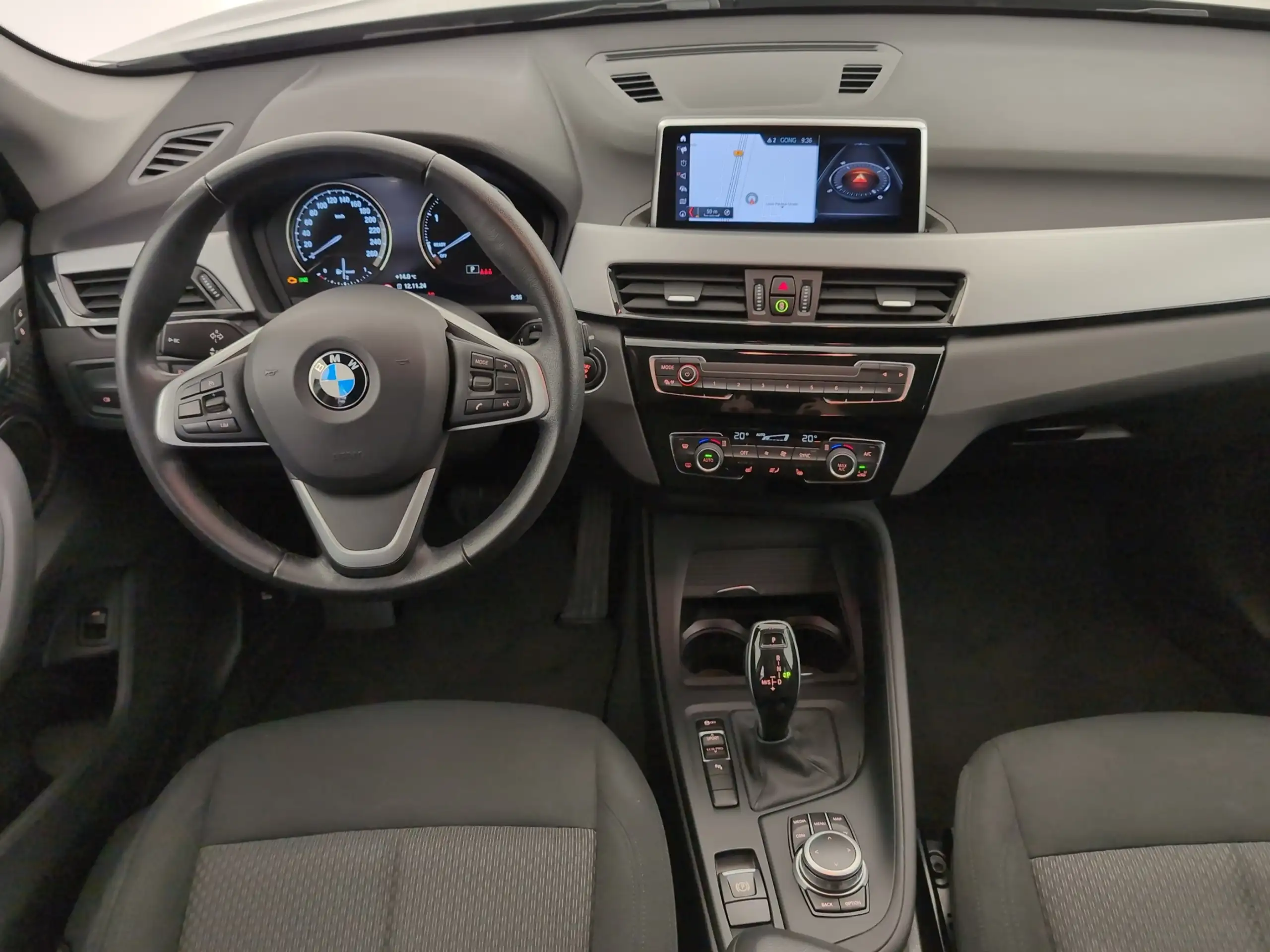 BMW - X1