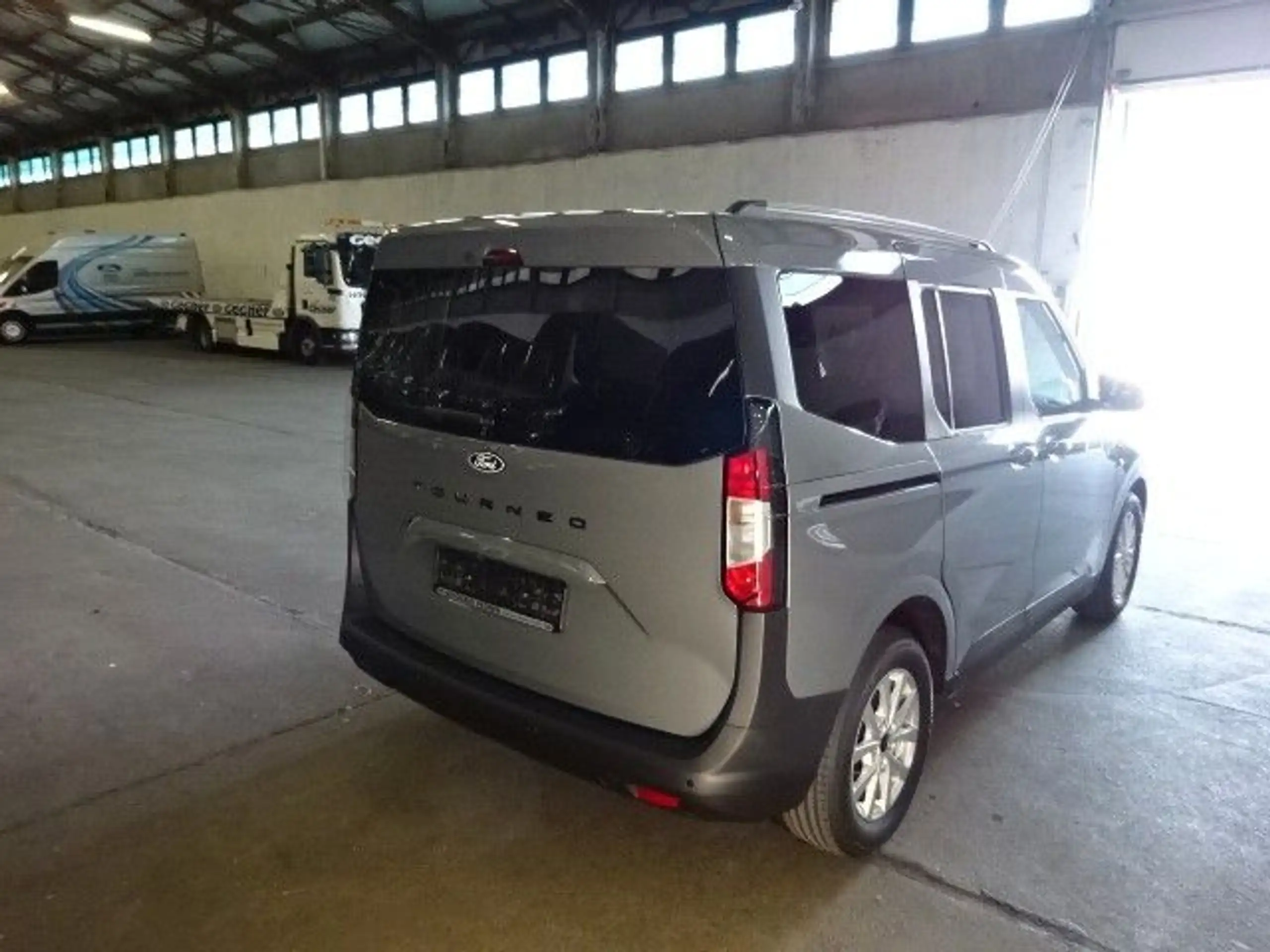 Ford - Tourneo Courier