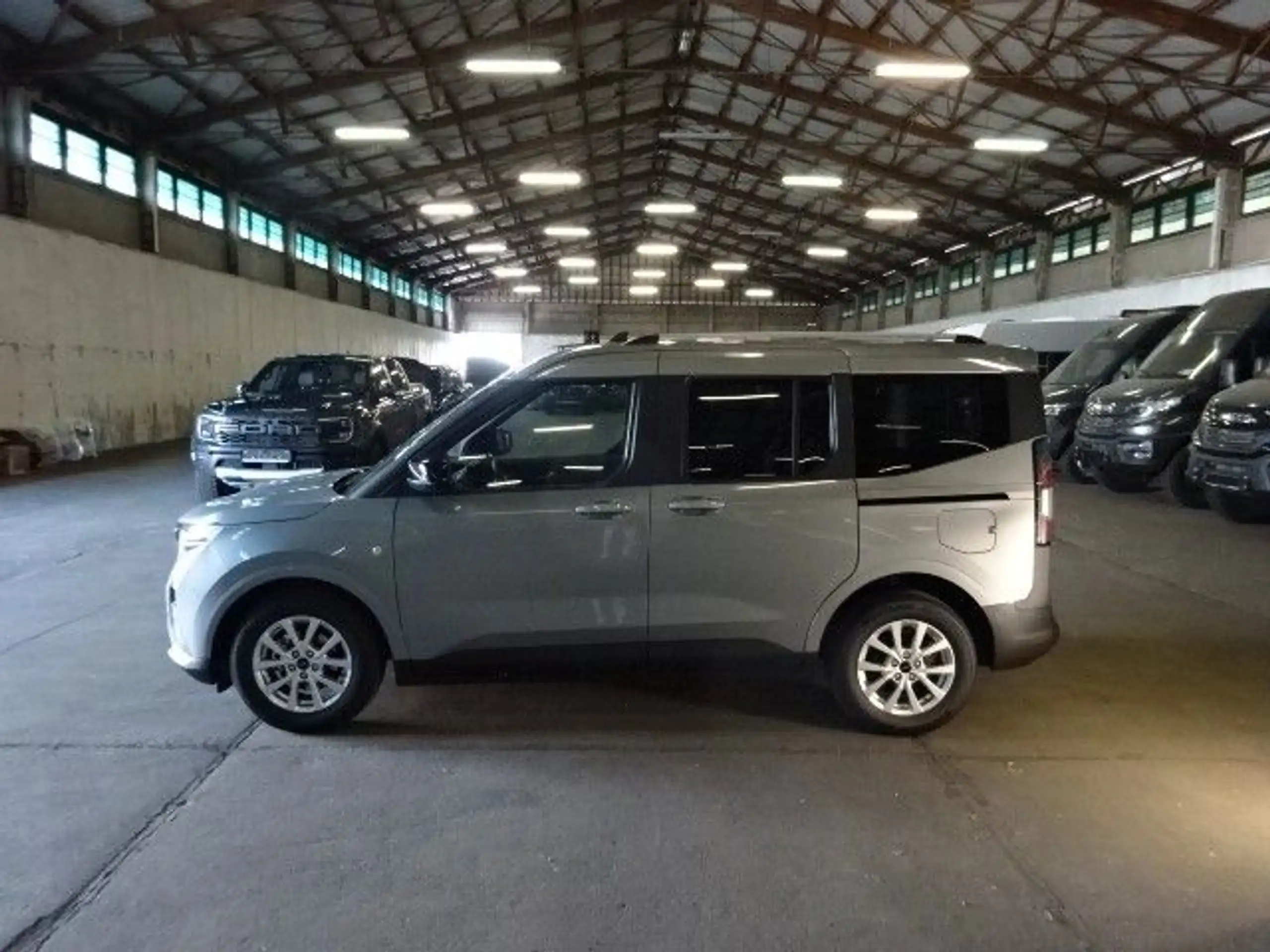 Ford - Tourneo Courier