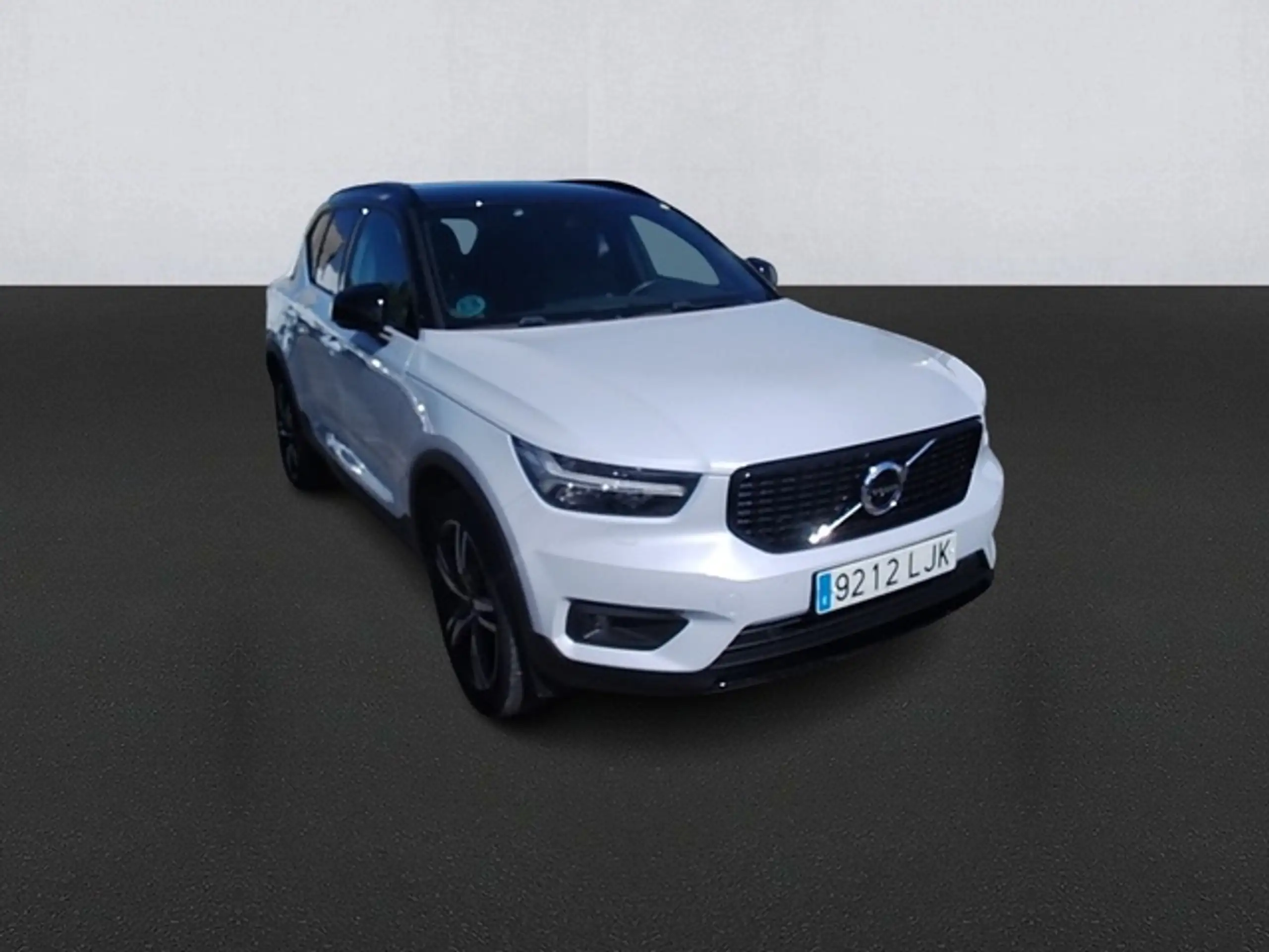 Volvo - XC40