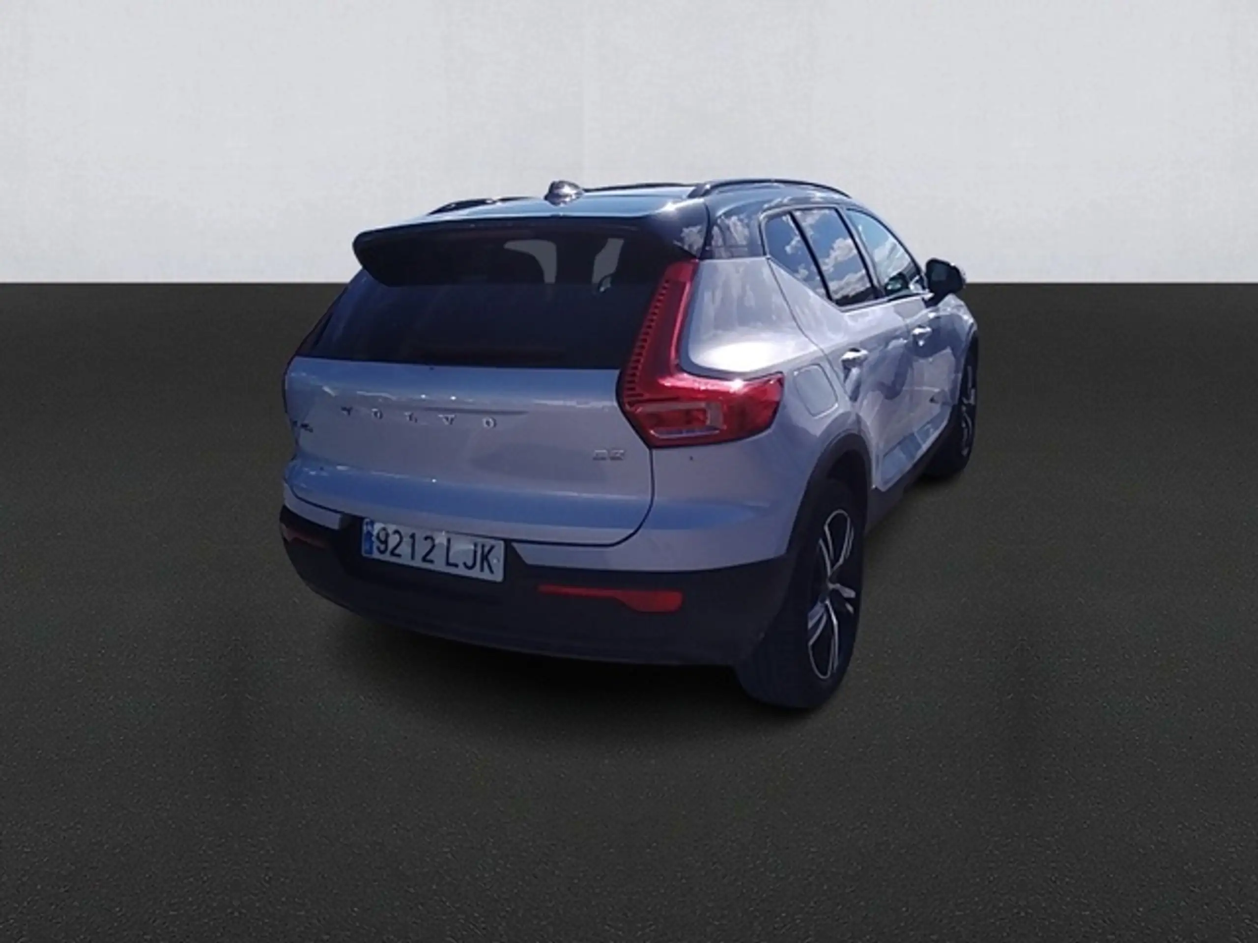 Volvo - XC40