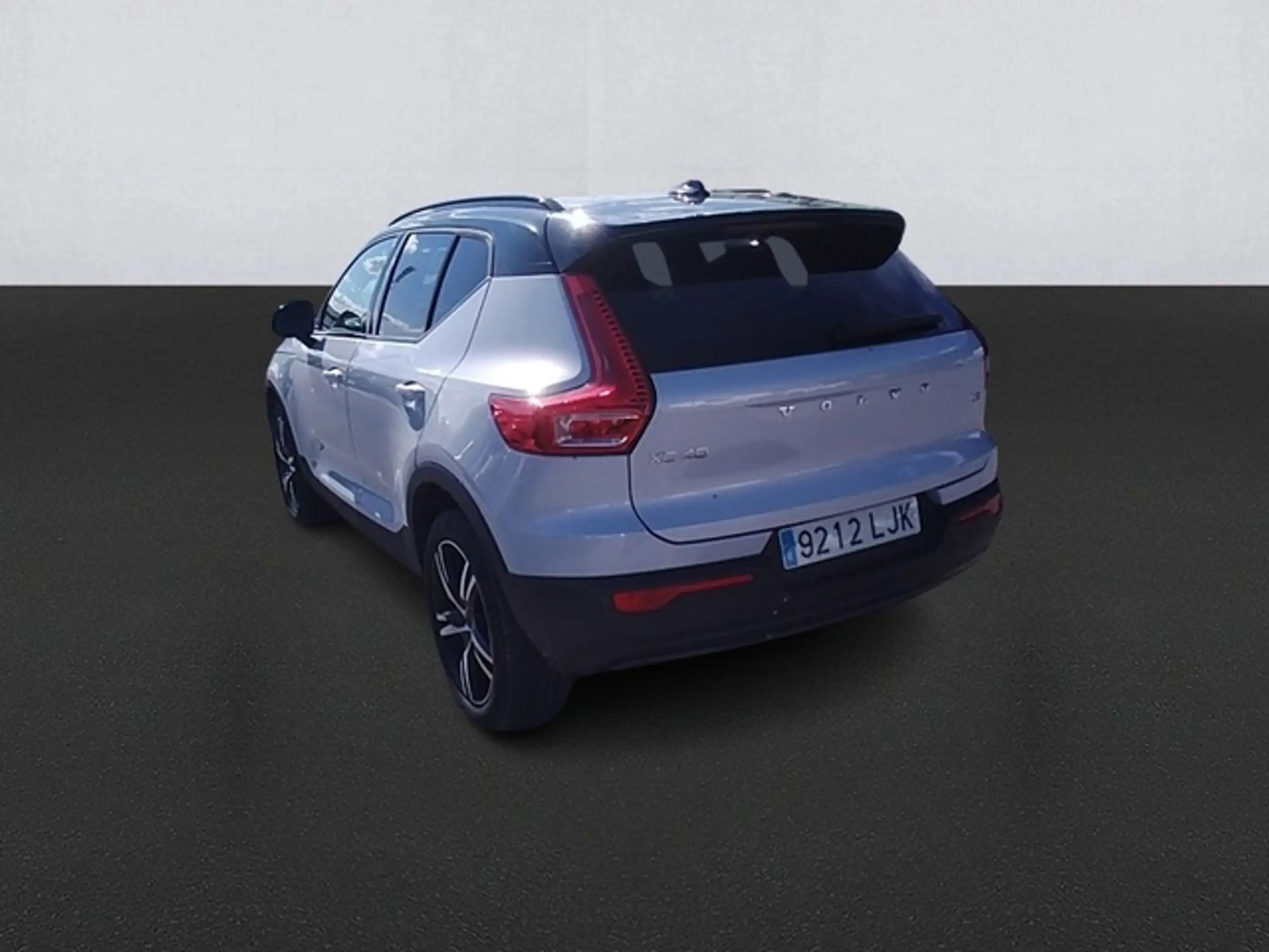 Volvo - XC40