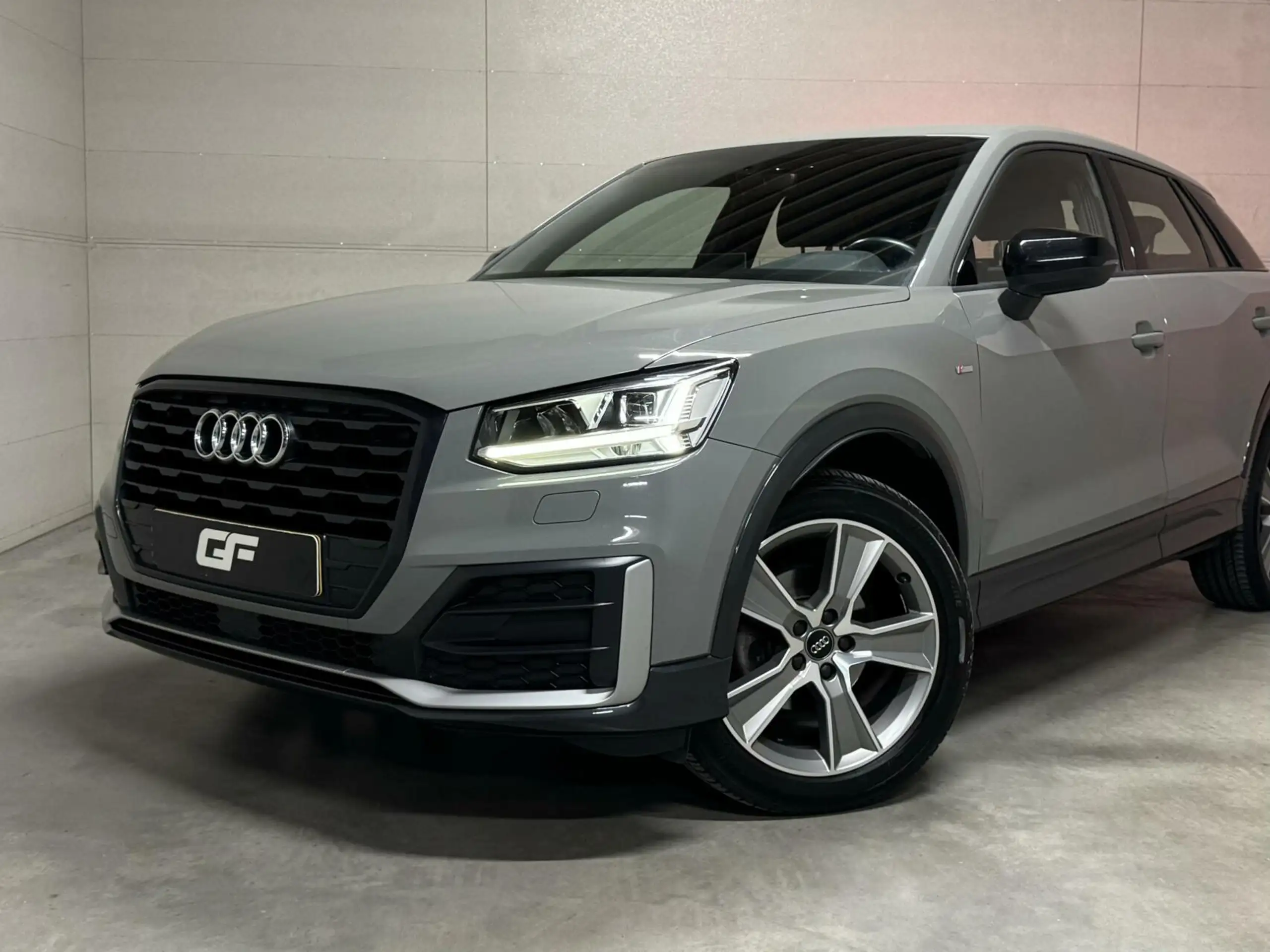 Audi - Q2