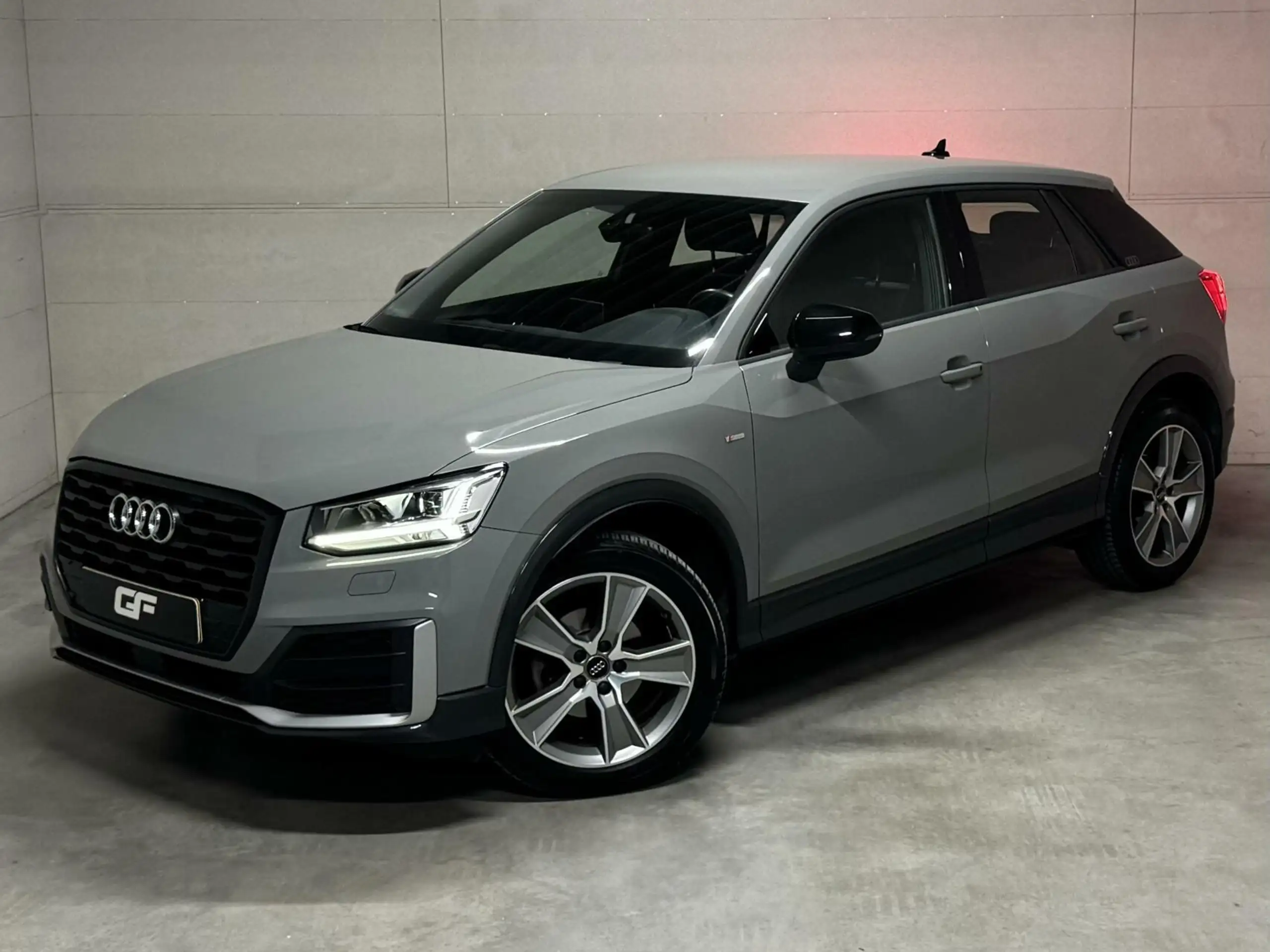 Audi - Q2