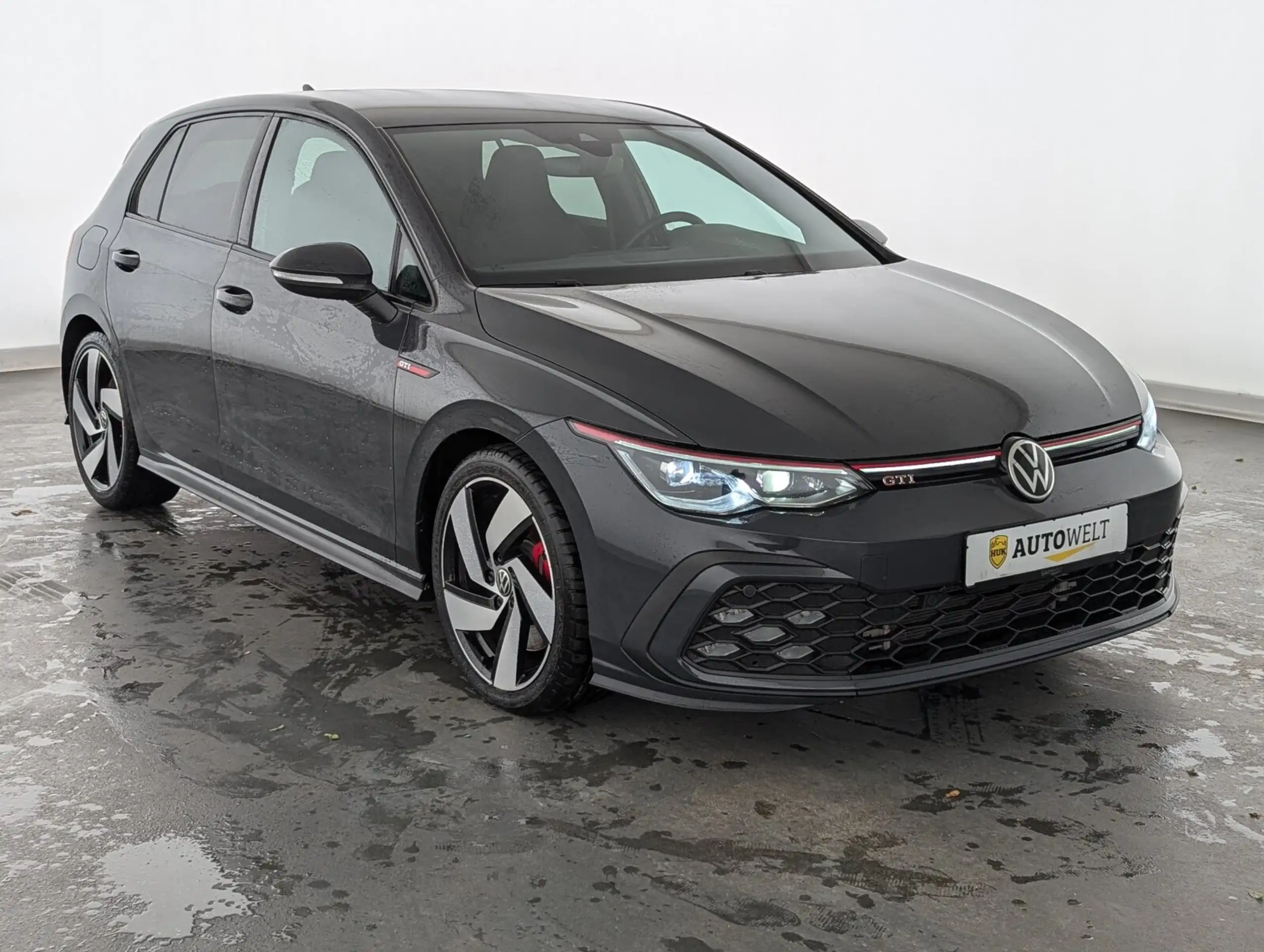 Volkswagen - Golf