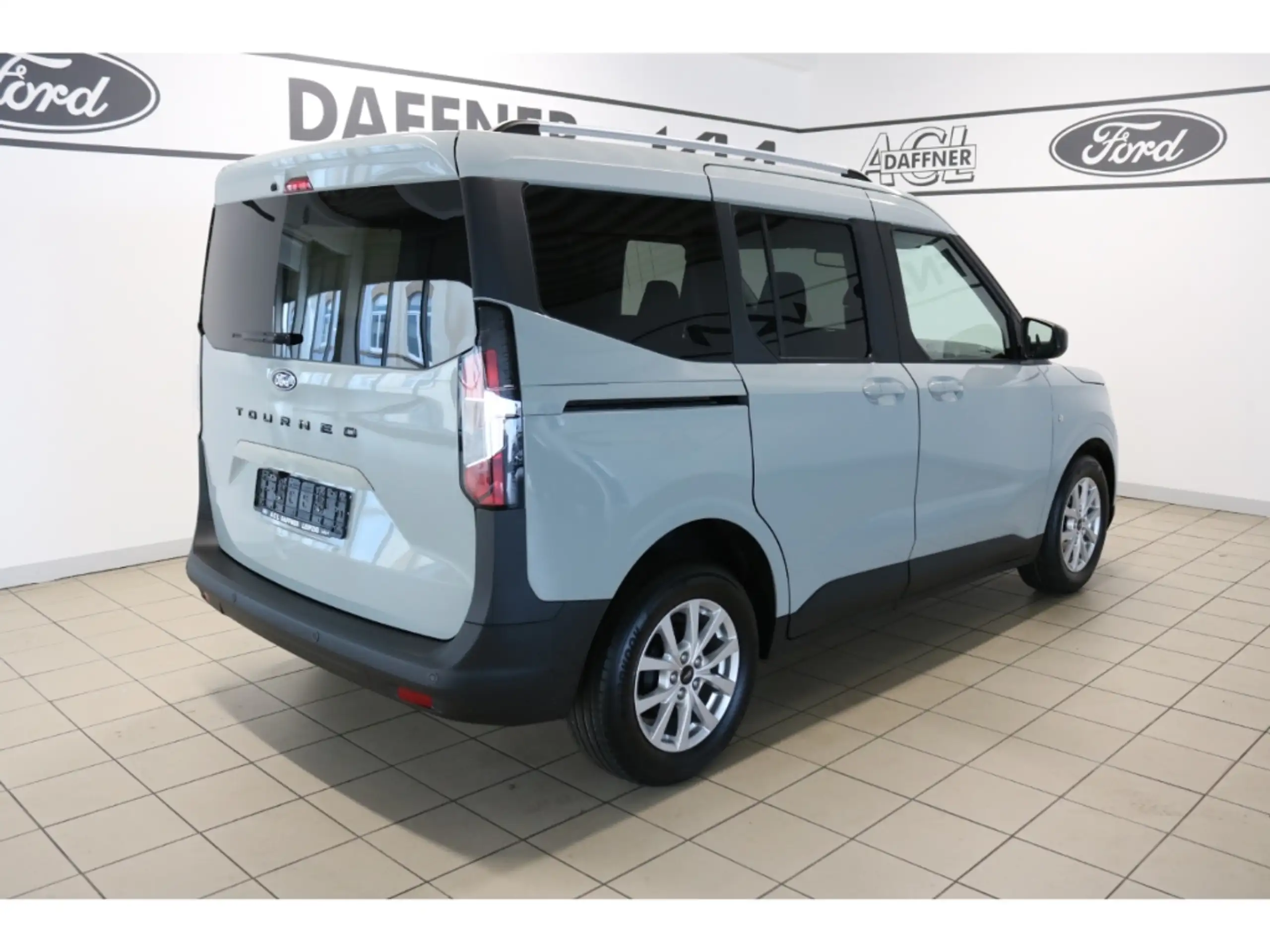 Ford - Tourneo Courier