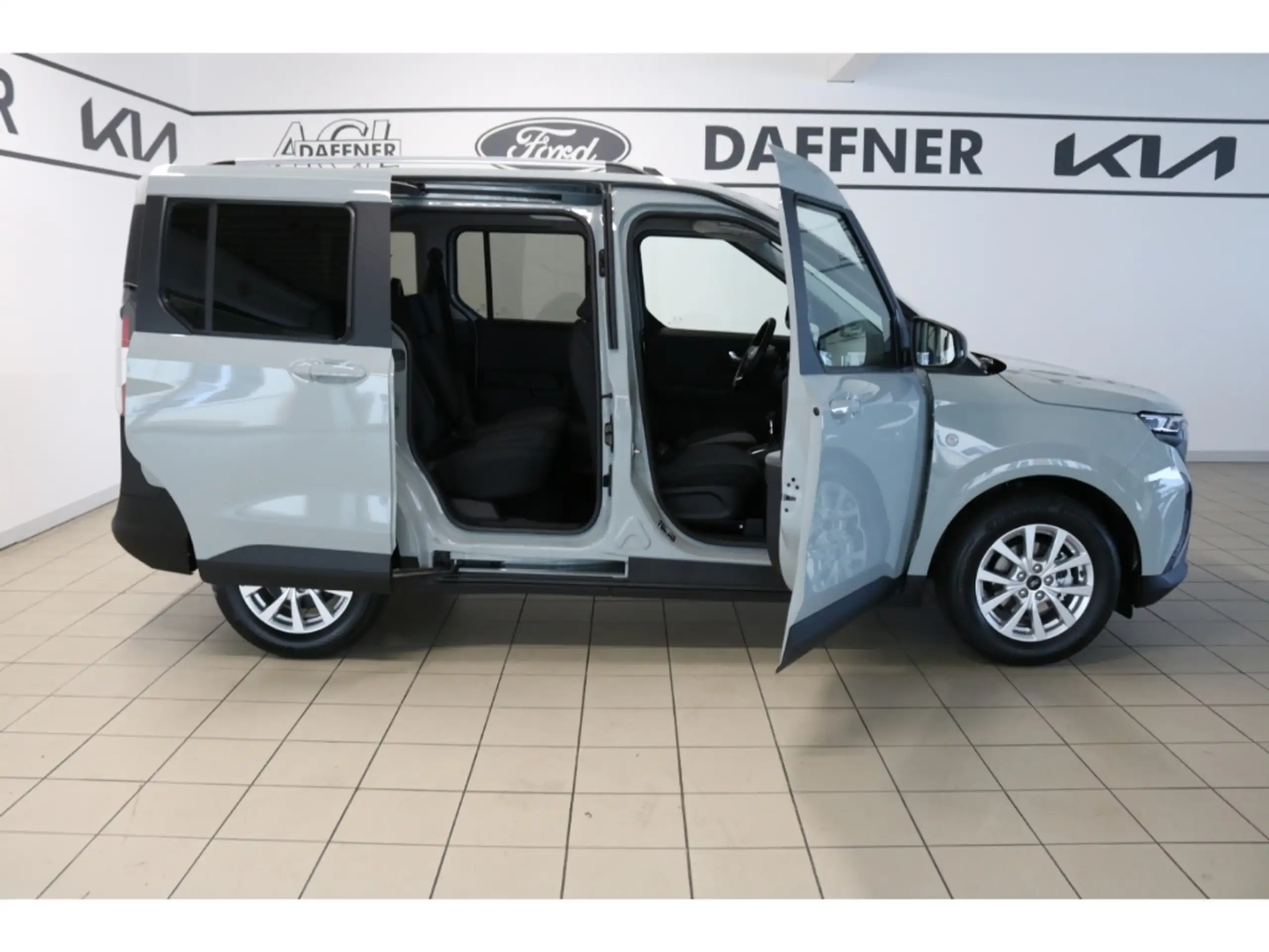 Ford - Tourneo Courier