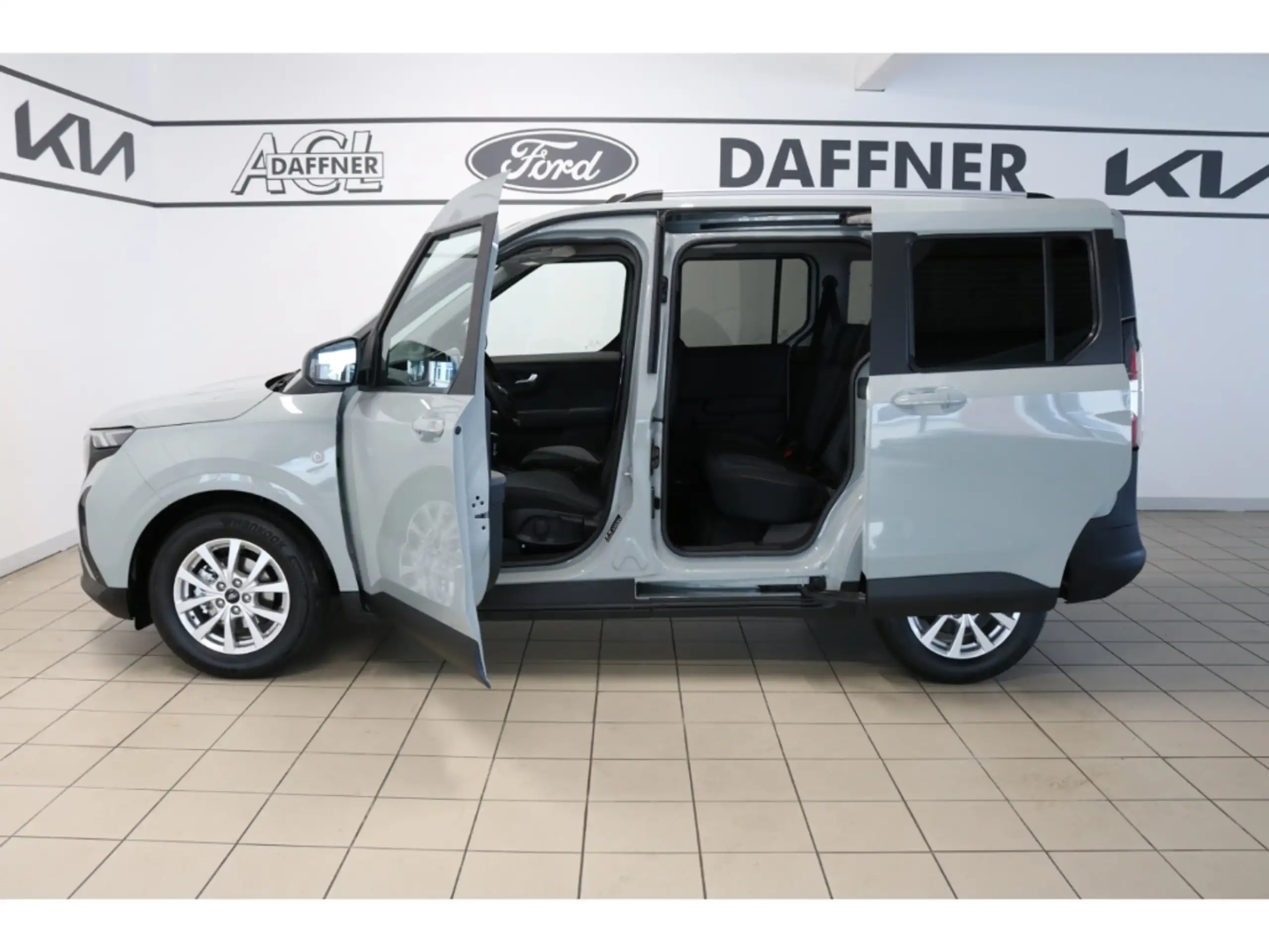 Ford - Tourneo Courier