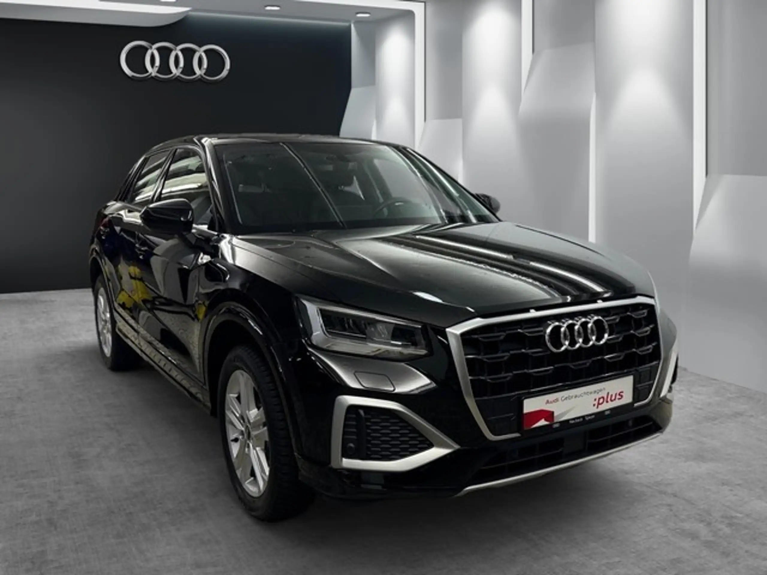 Audi - Q2