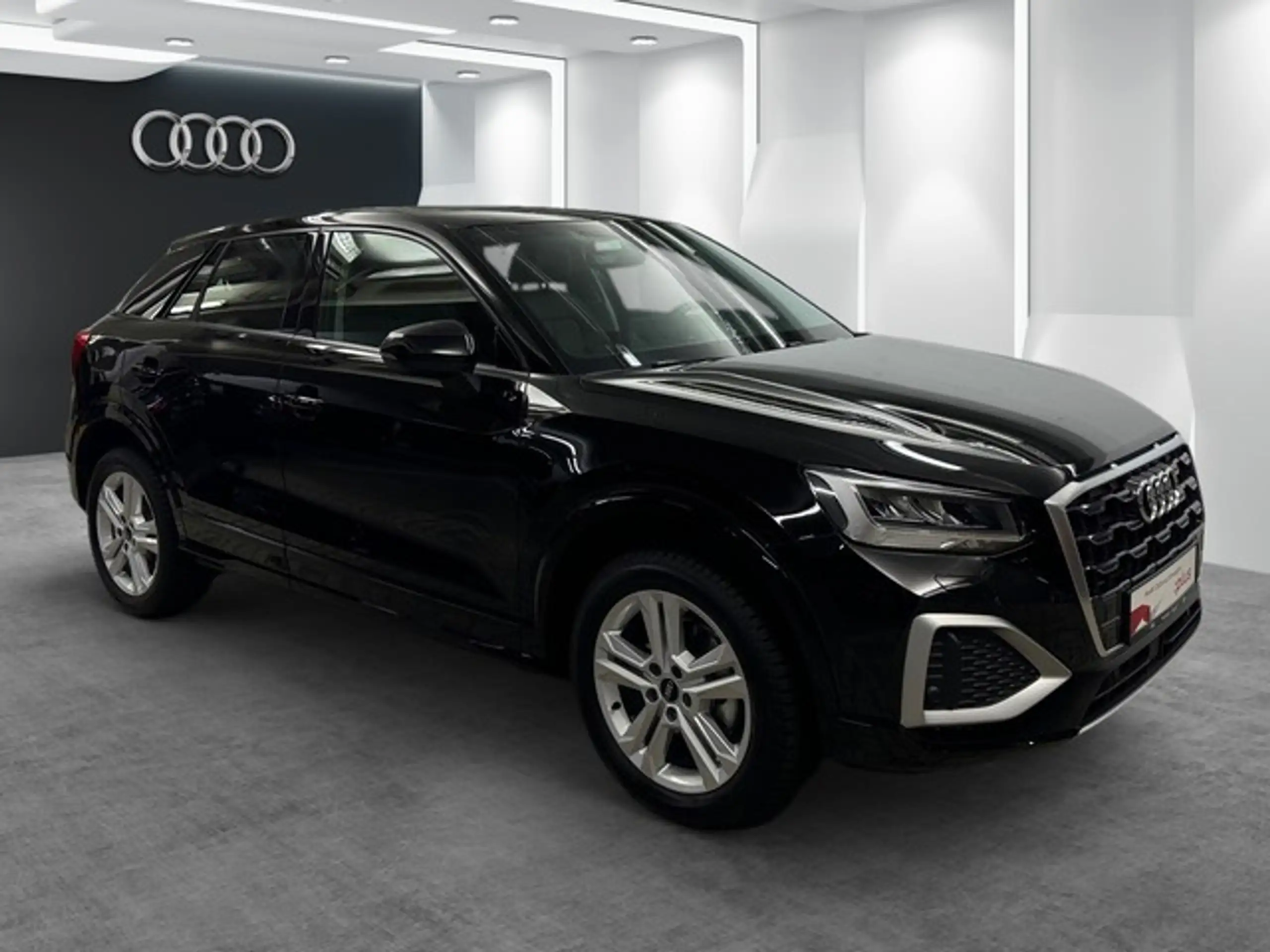 Audi - Q2