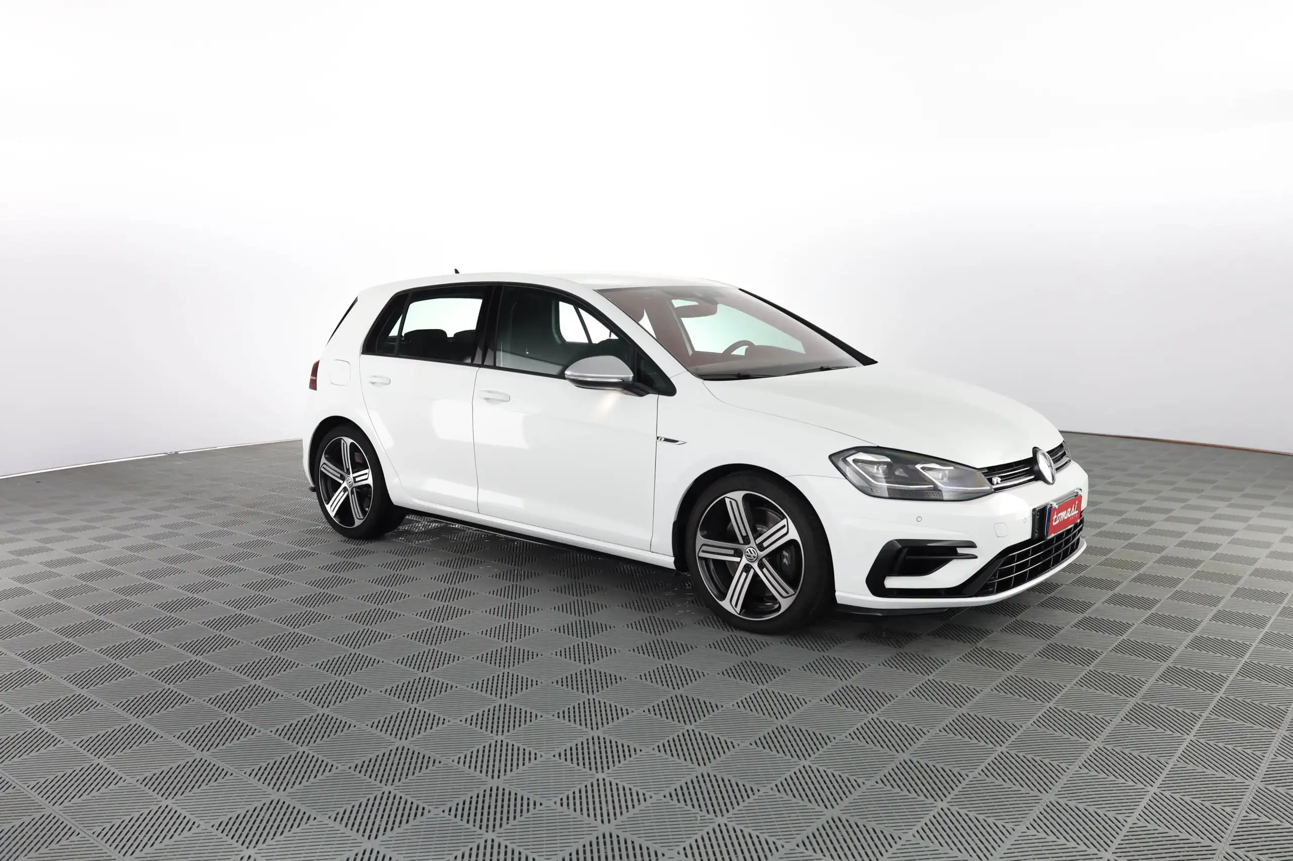 Volkswagen - Golf R