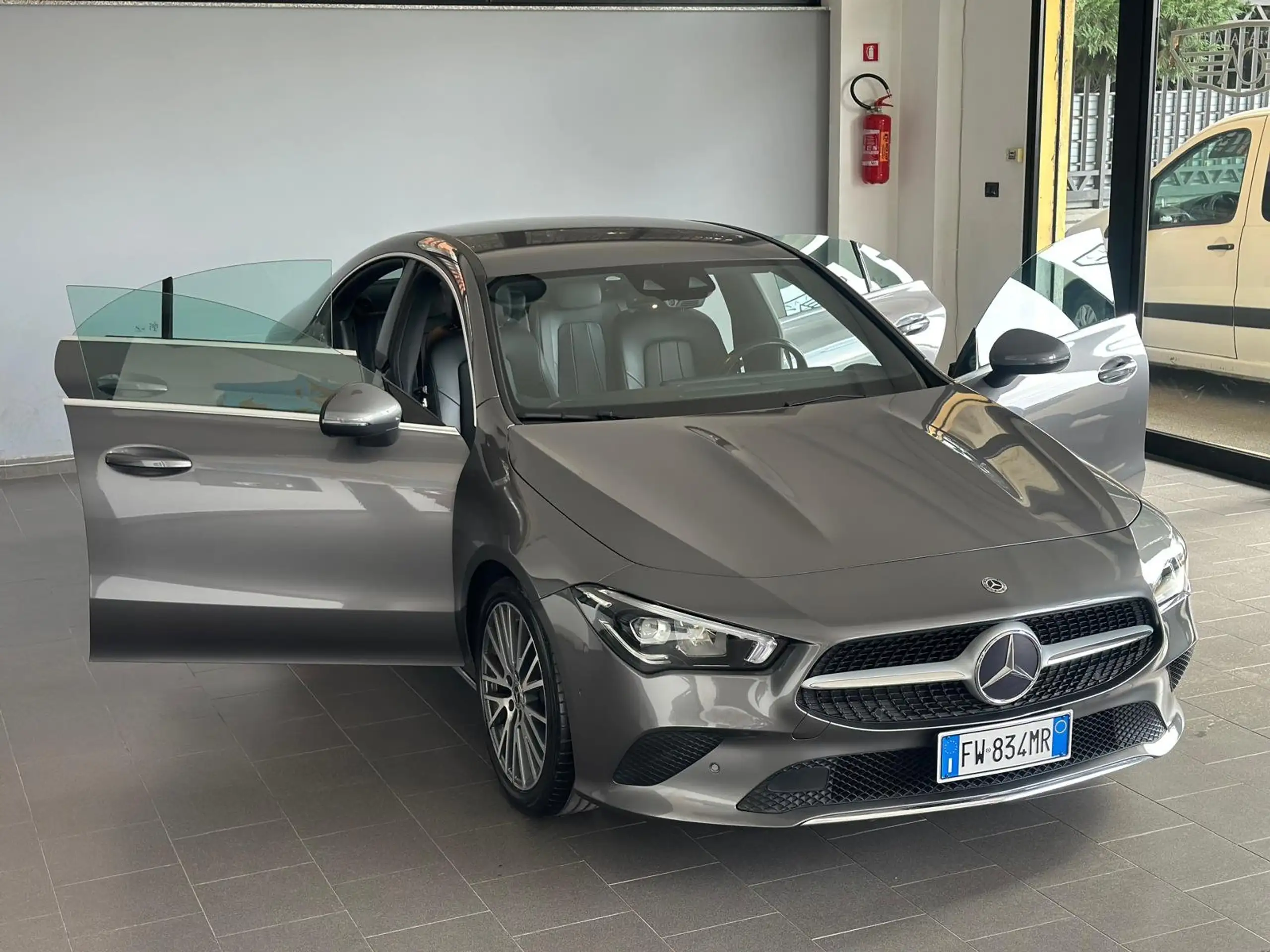 Mercedes-Benz - CLA 180