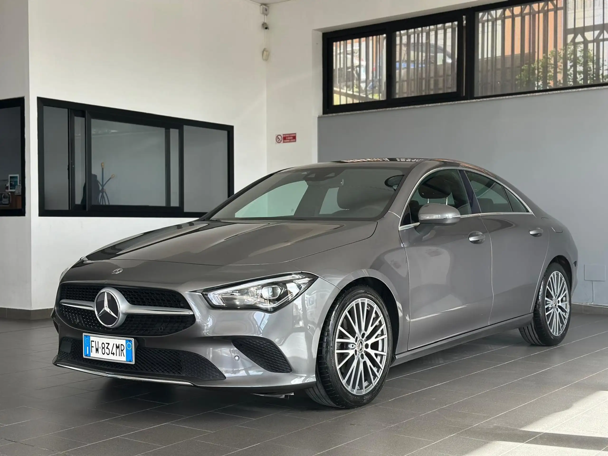 Mercedes-Benz - CLA 180