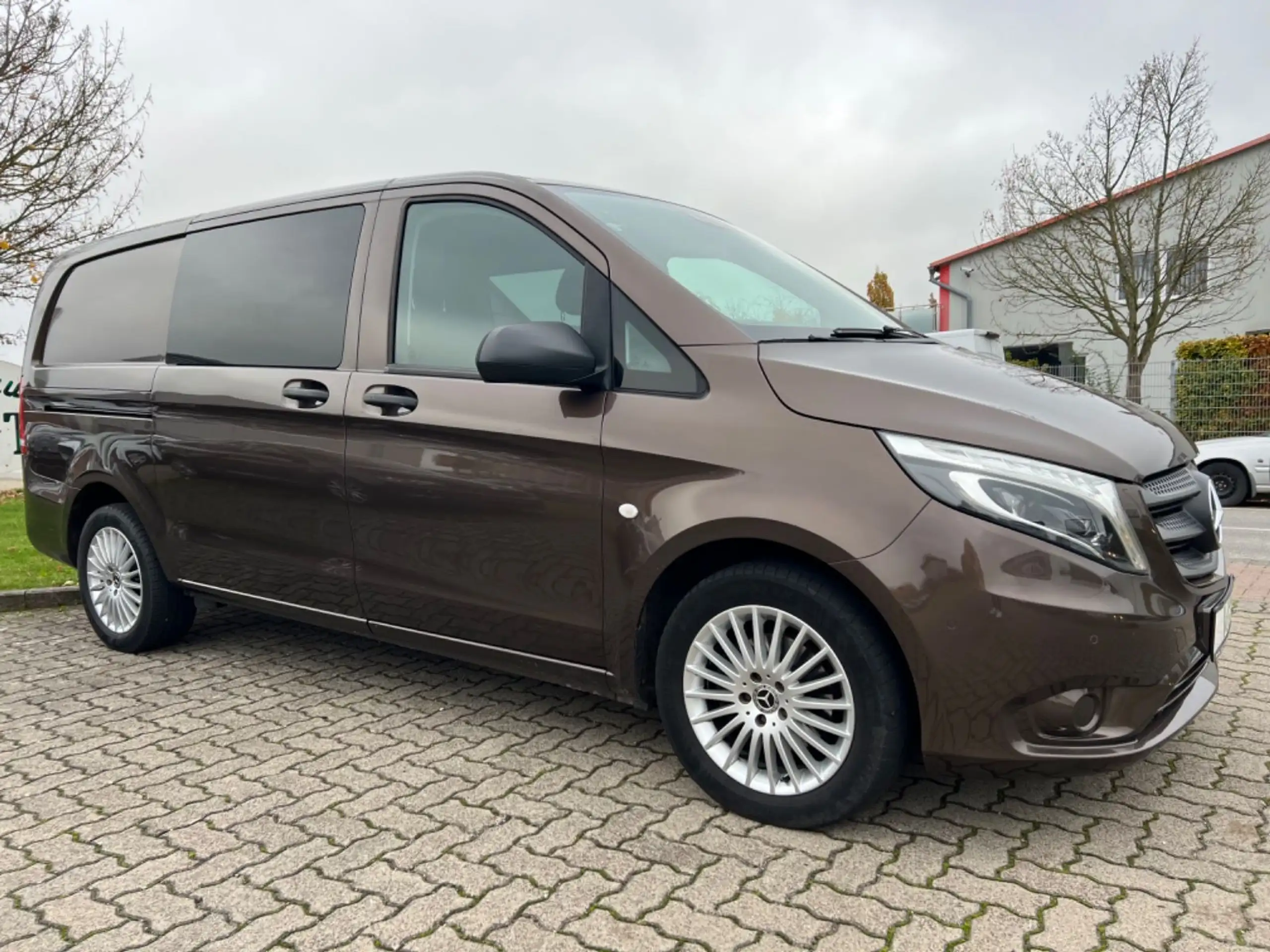 Mercedes-Benz - Vito