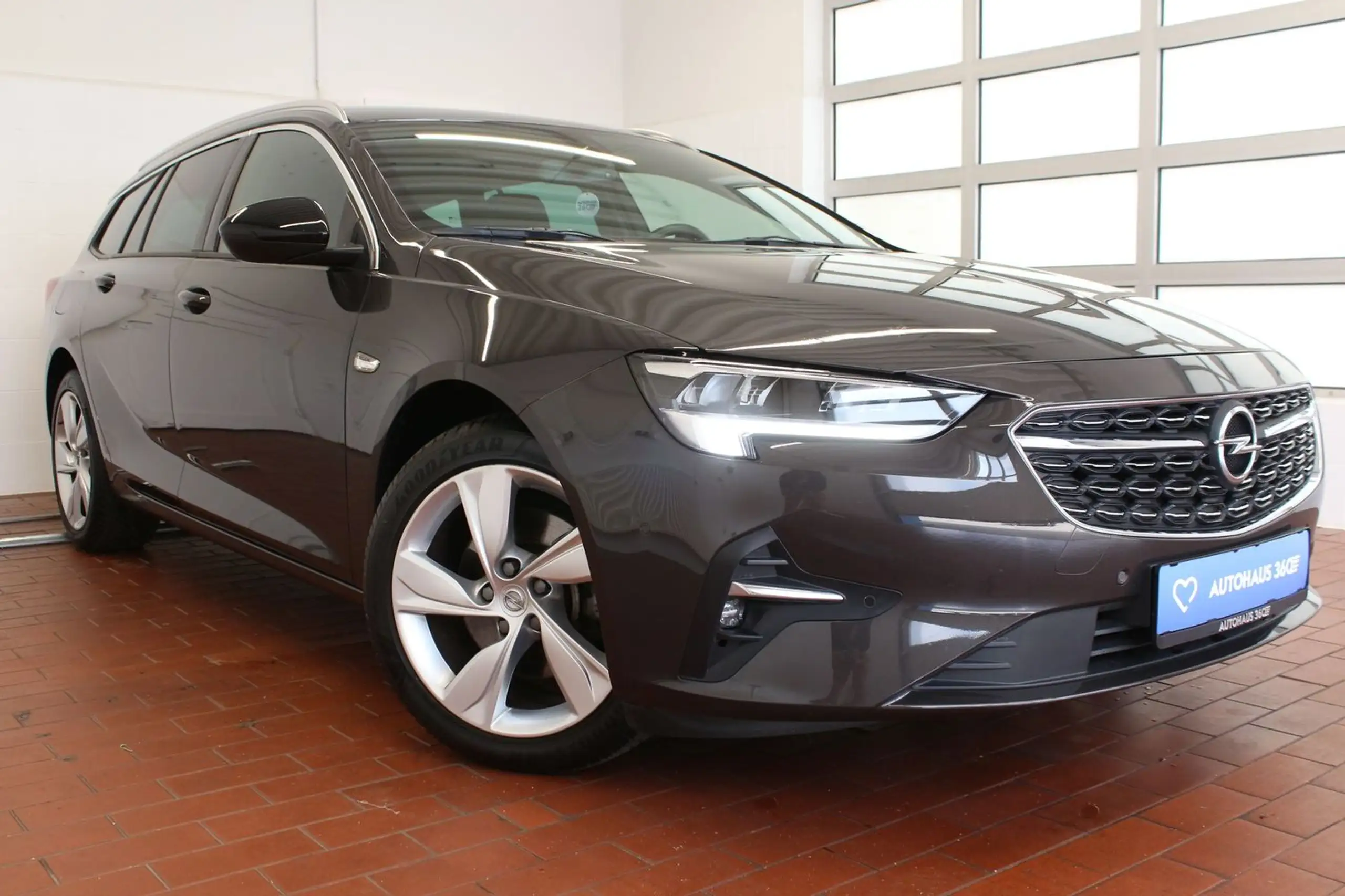 Opel - Insignia