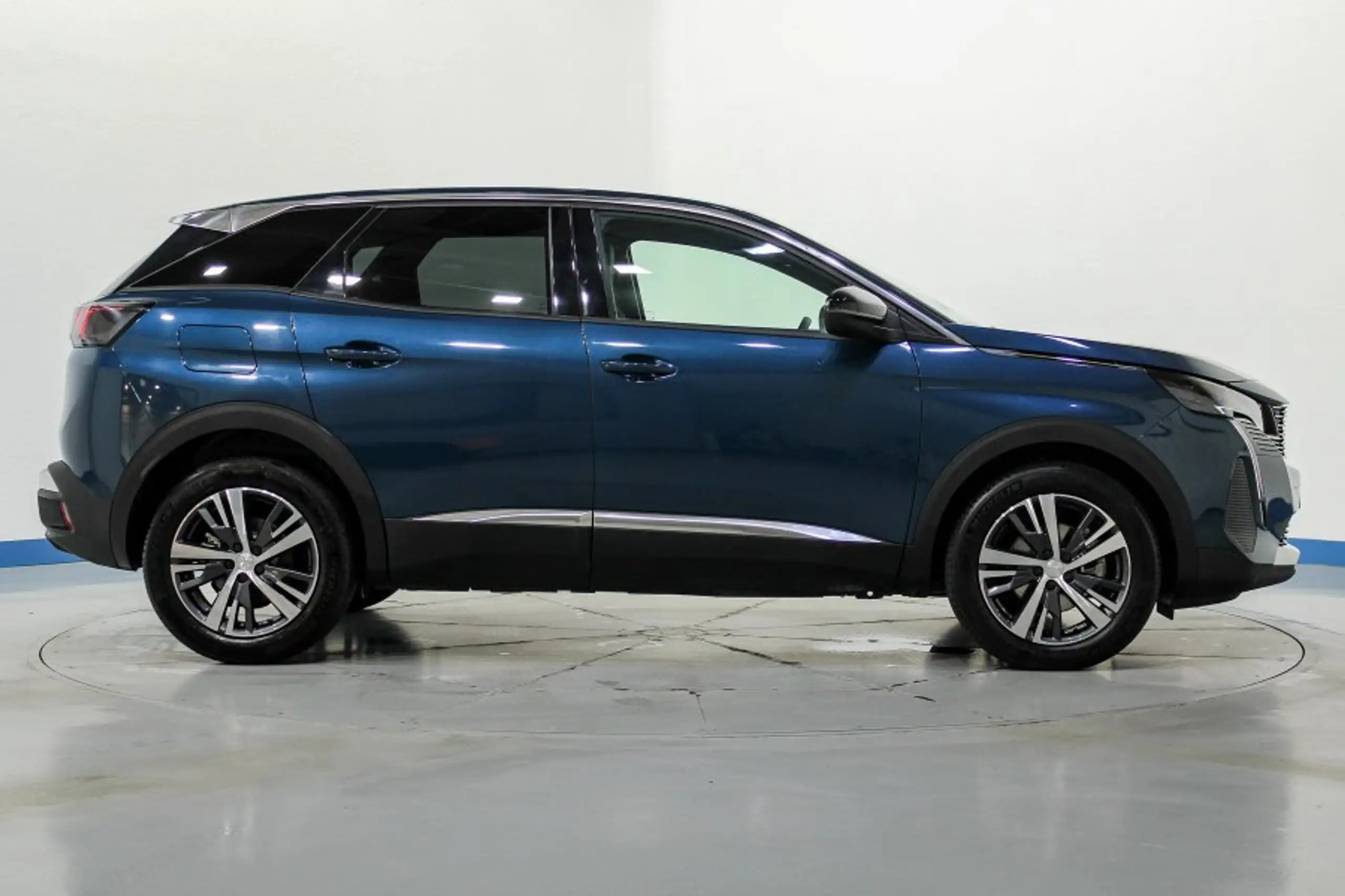 Peugeot - 3008